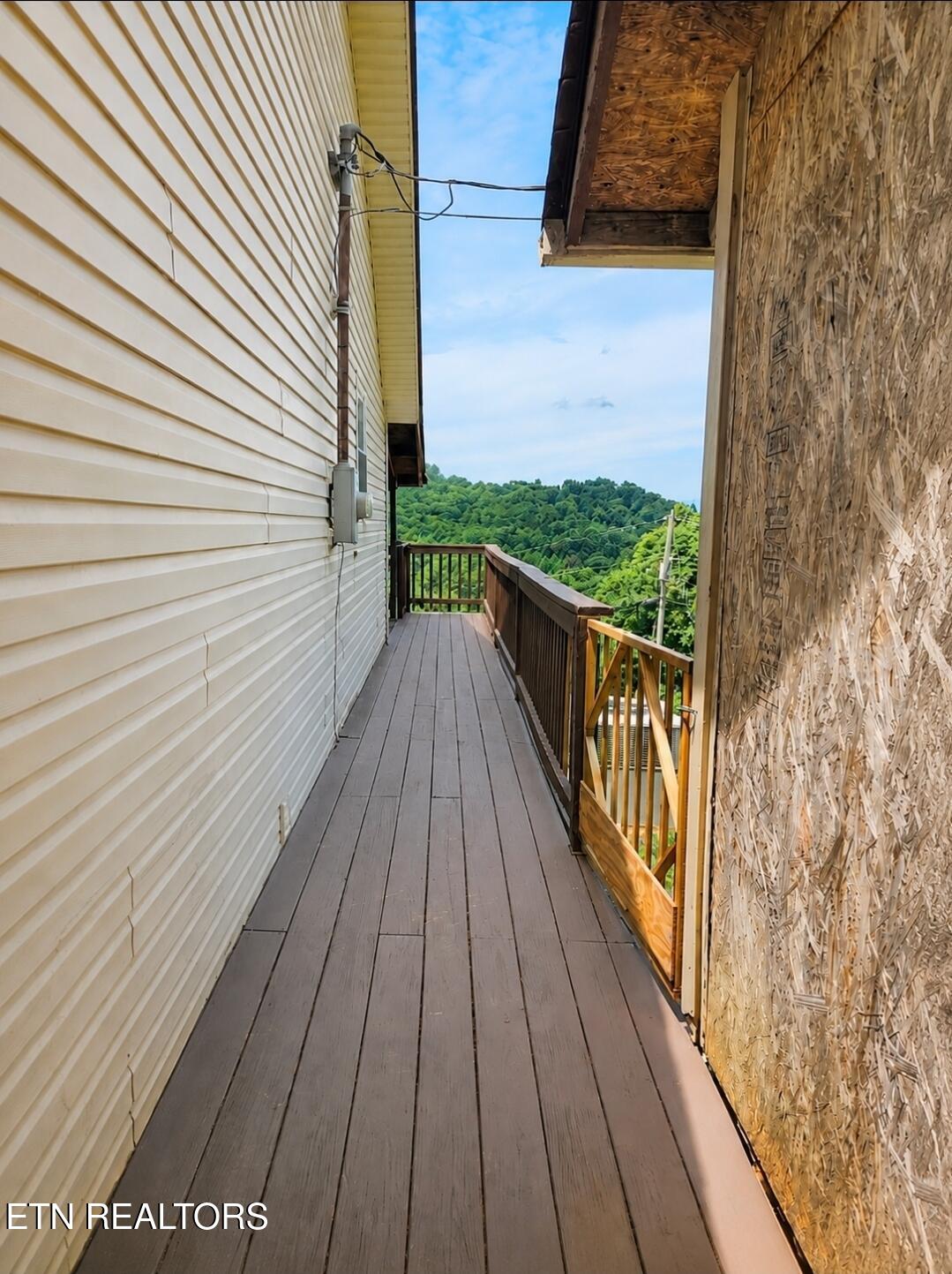 395 Cunningham Road Tazewell TN 37879