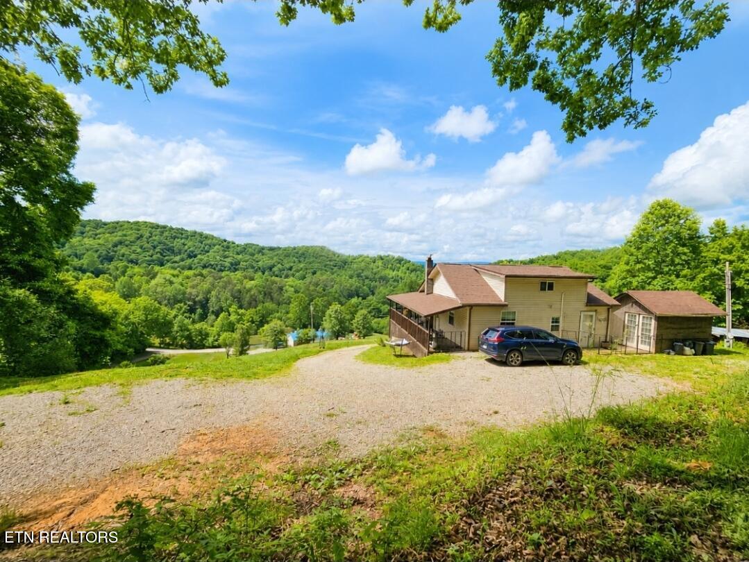 395 Cunningham Road Tazewell TN 37879