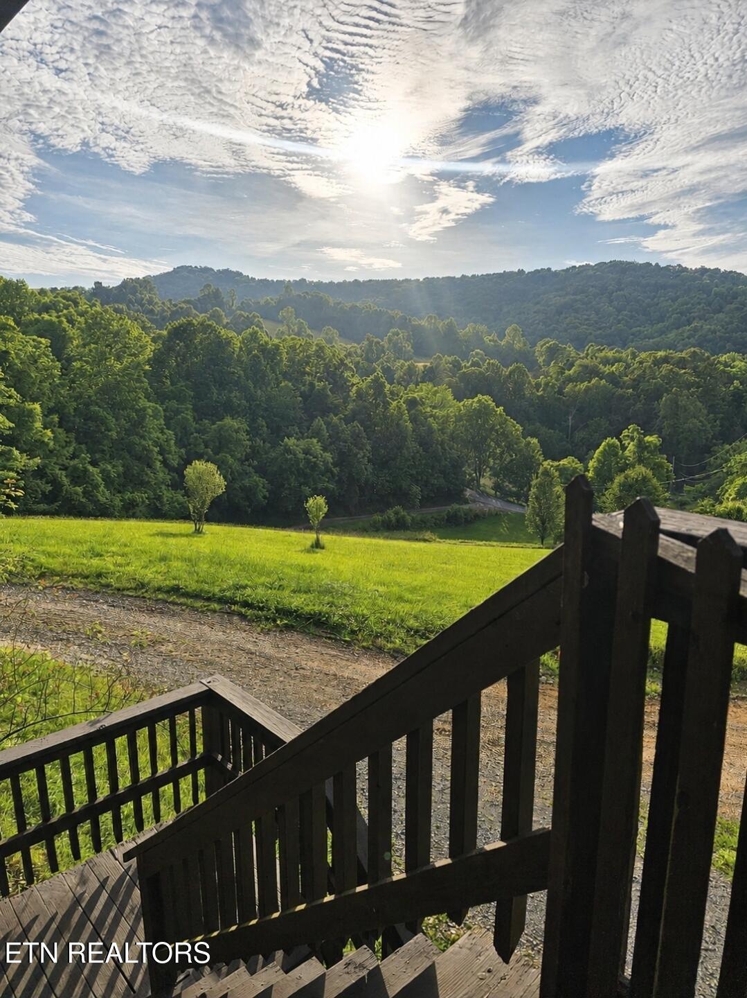 395 Cunningham Road Tazewell TN 37879