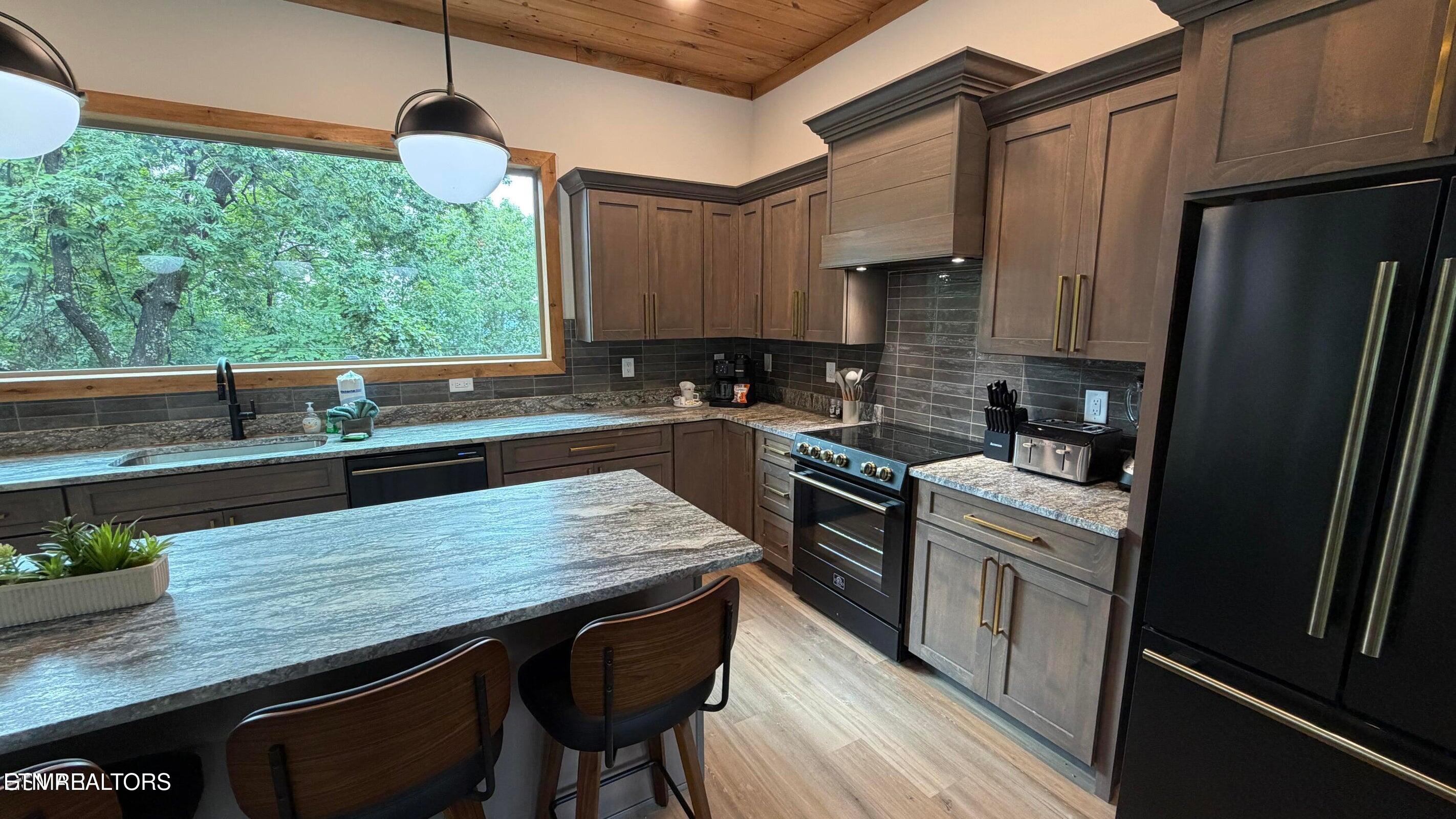 1870 Mountain Ash Way Sevierville TN 37876