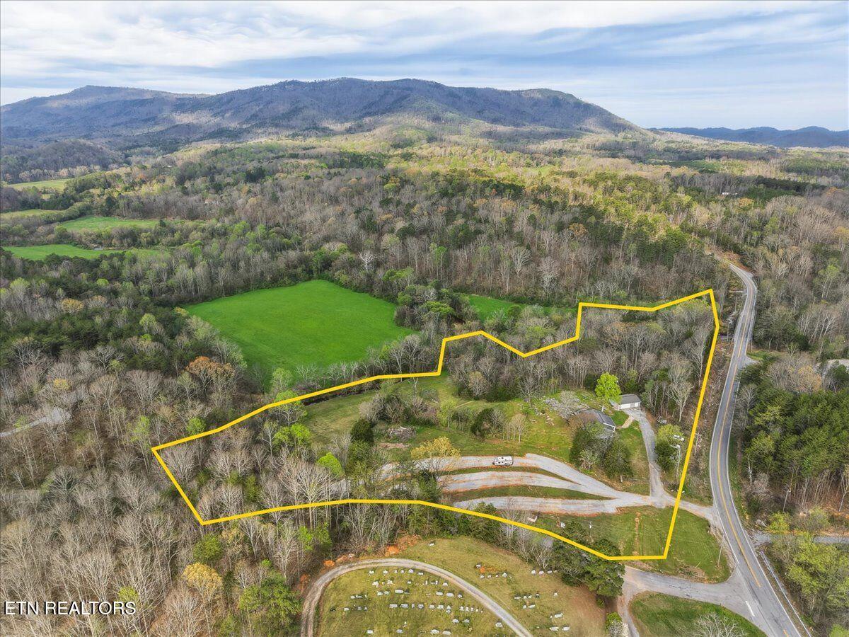 1805 Mecca Pike Tellico Plains TN 37385