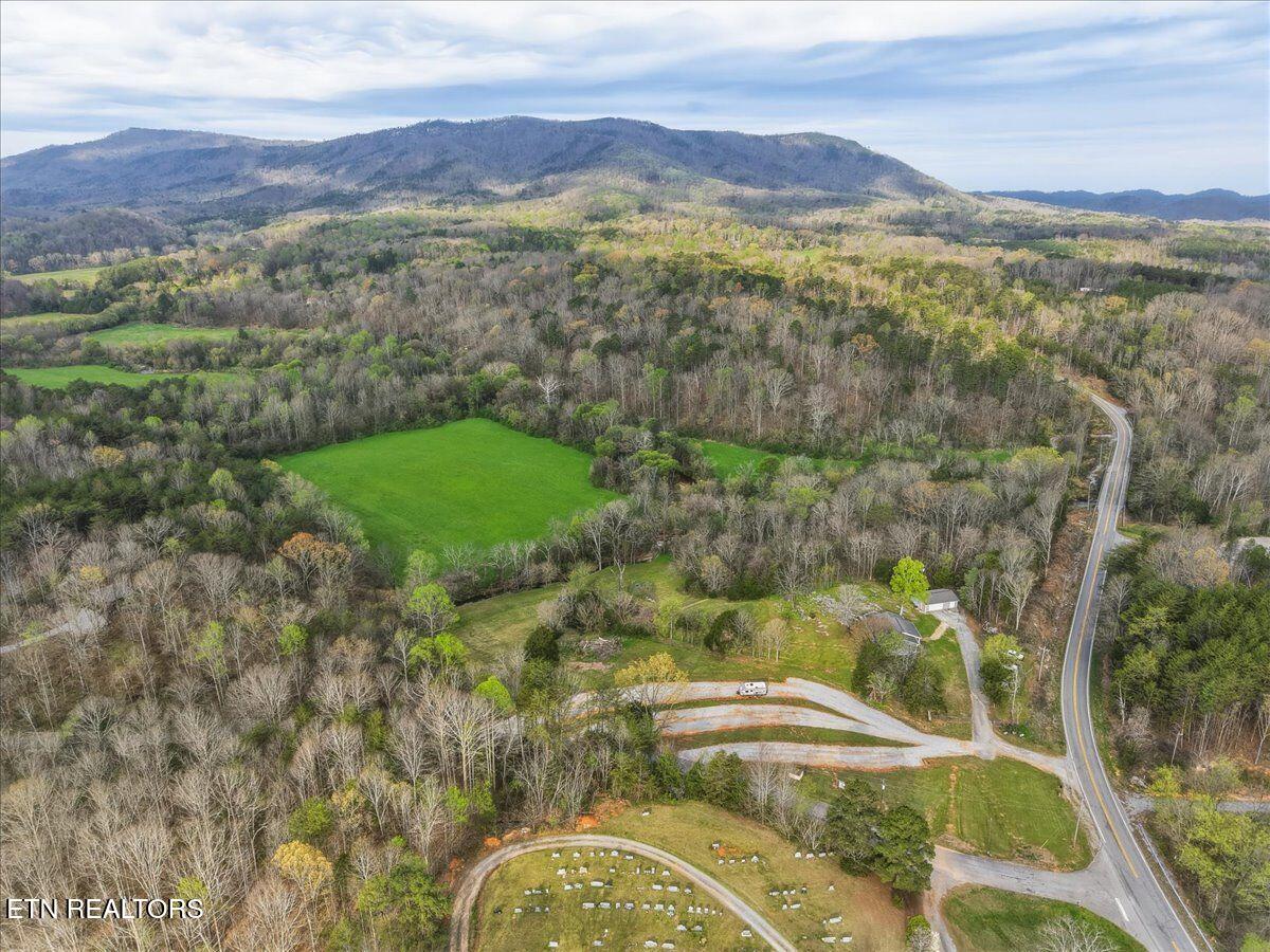 1805 Mecca Pike Tellico Plains TN 37385
