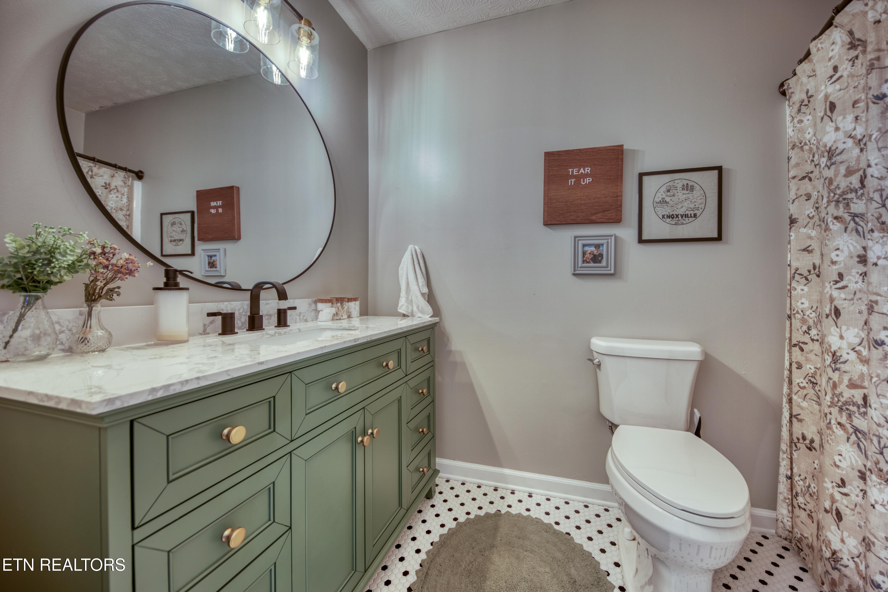 8709 Olde Colony Trail Knoxville TN 37923