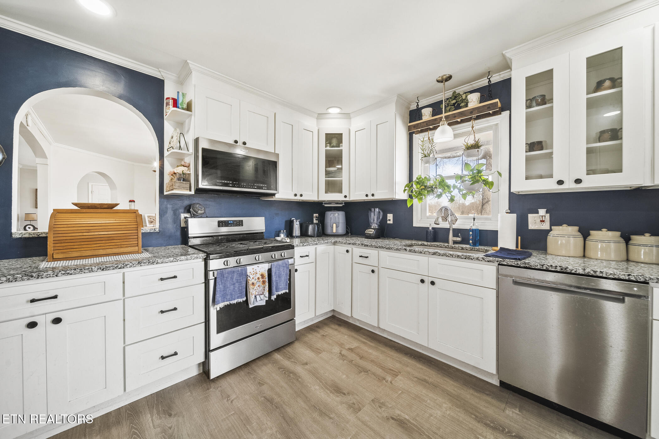 3435 Mountain View Lane Baneberry TN 37890