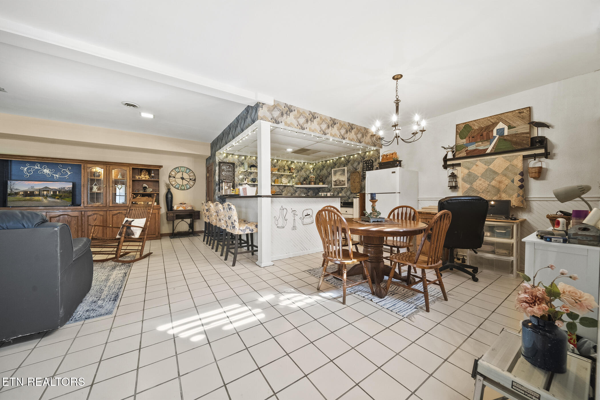 3435 Mountain View Lane Baneberry TN 37890
