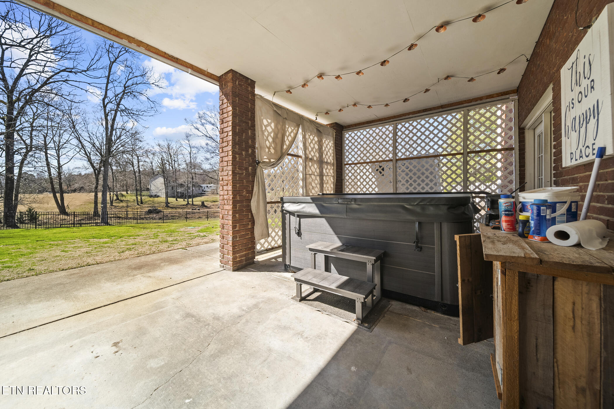 3435 Mountain View Lane Baneberry TN 37890