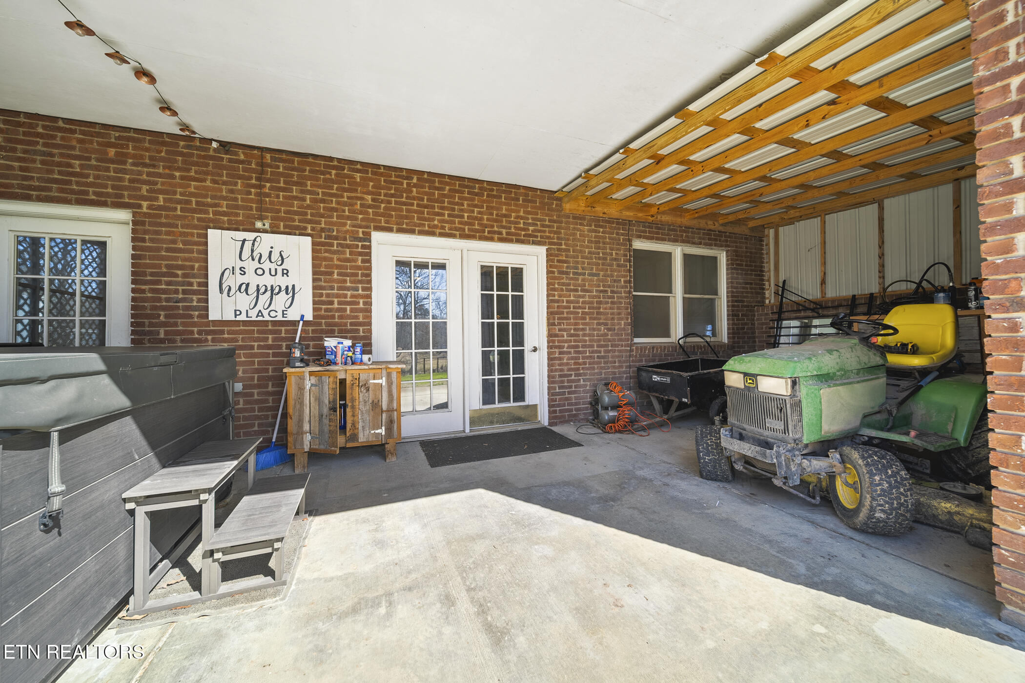 3435 Mountain View Lane Baneberry TN 37890
