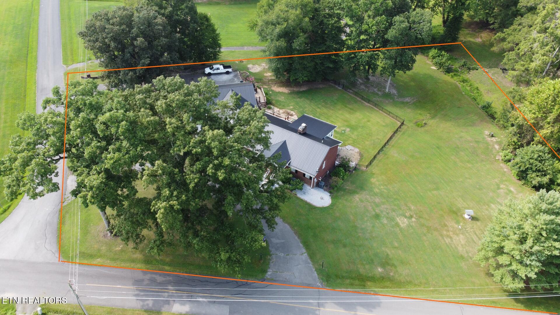 3435 Mountain View Lane Baneberry TN 37890