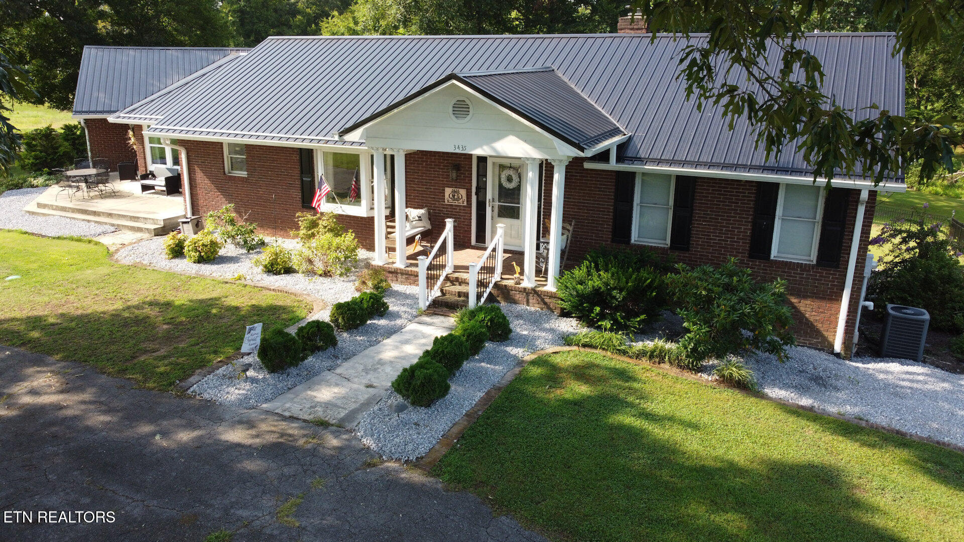 3435 Mountain View Lane Baneberry TN 37890