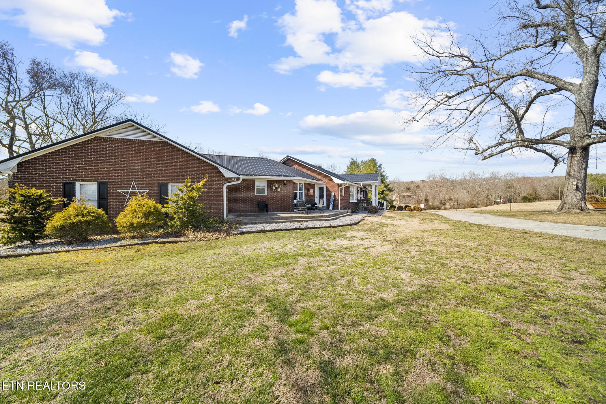 3435 Mountain View Lane Baneberry TN 37890