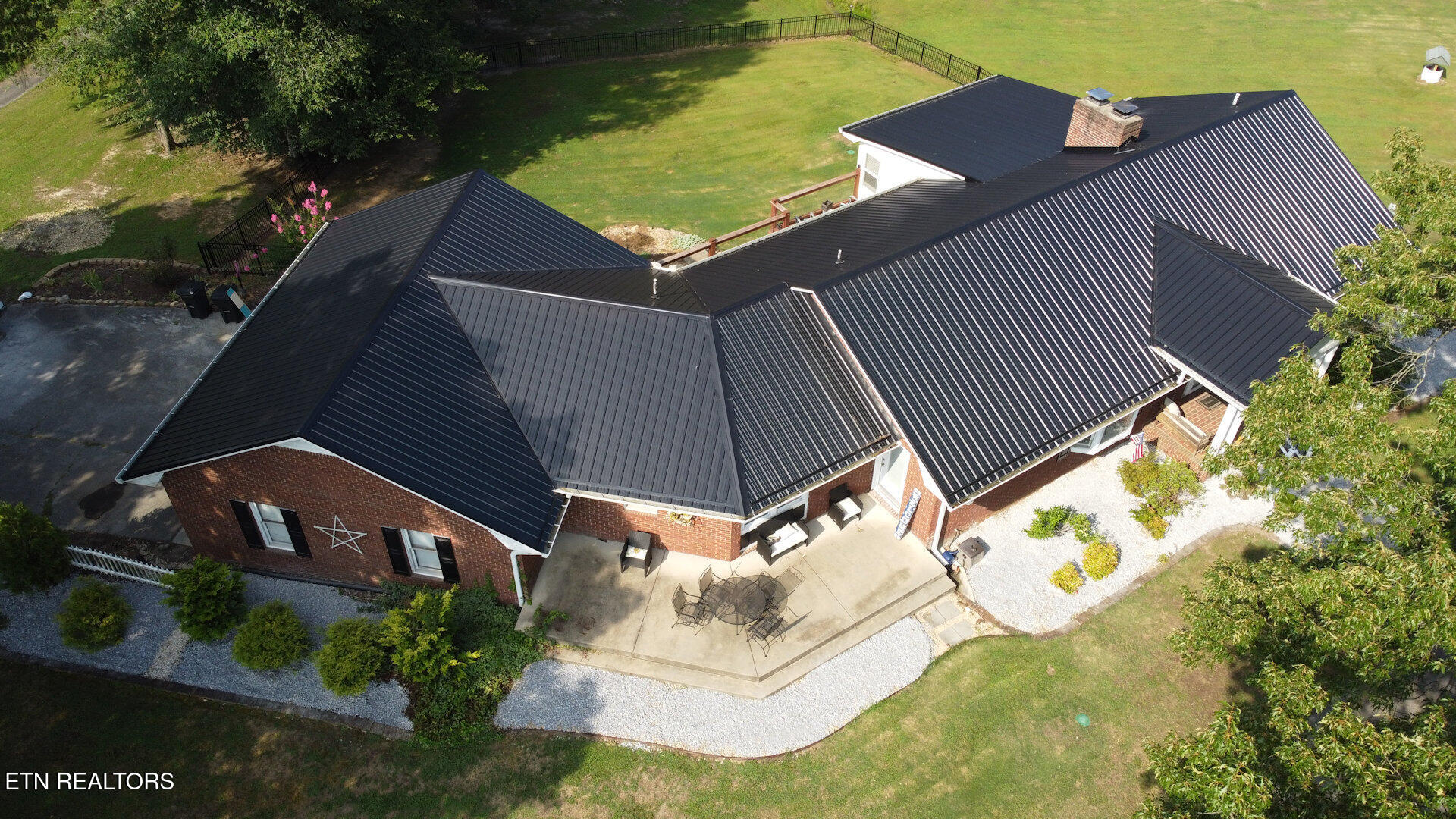 3435 Mountain View Lane Baneberry TN 37890
