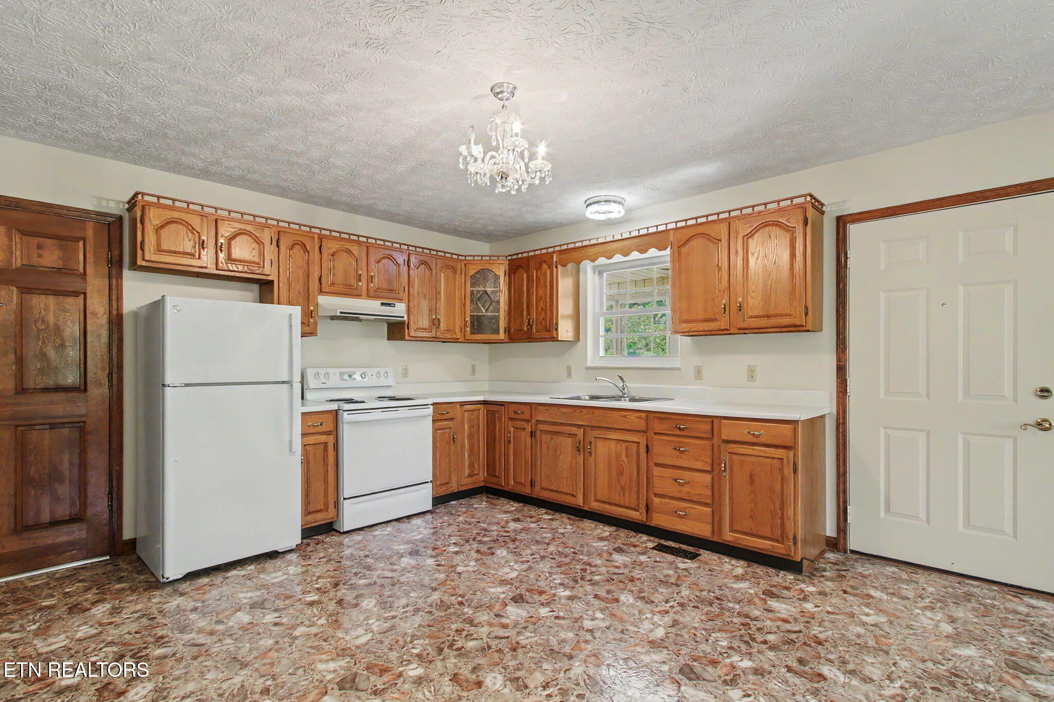 13390 Chapman Highway Seymour TN 37865