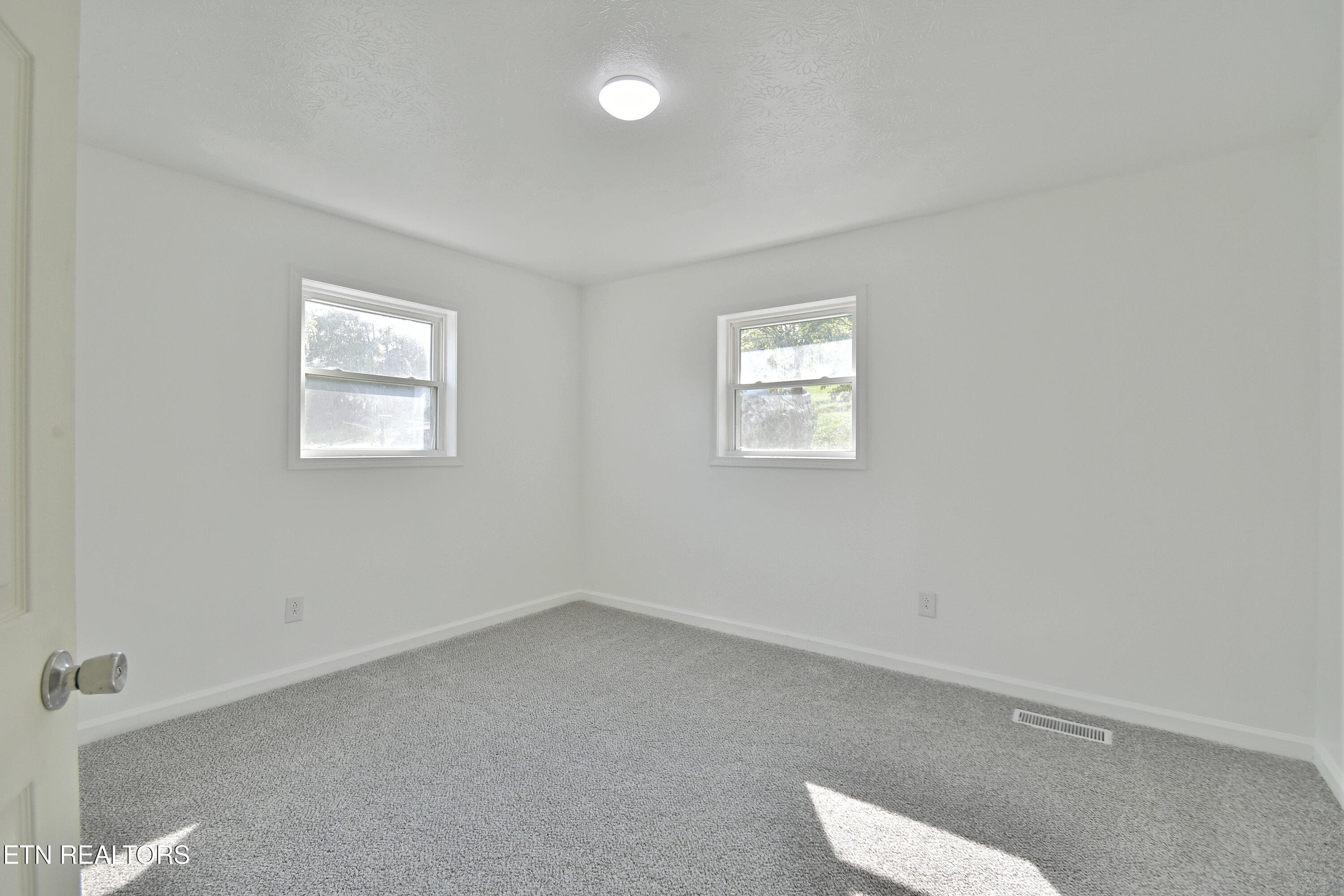 165 Gamble Drive Jacksboro TN 37757