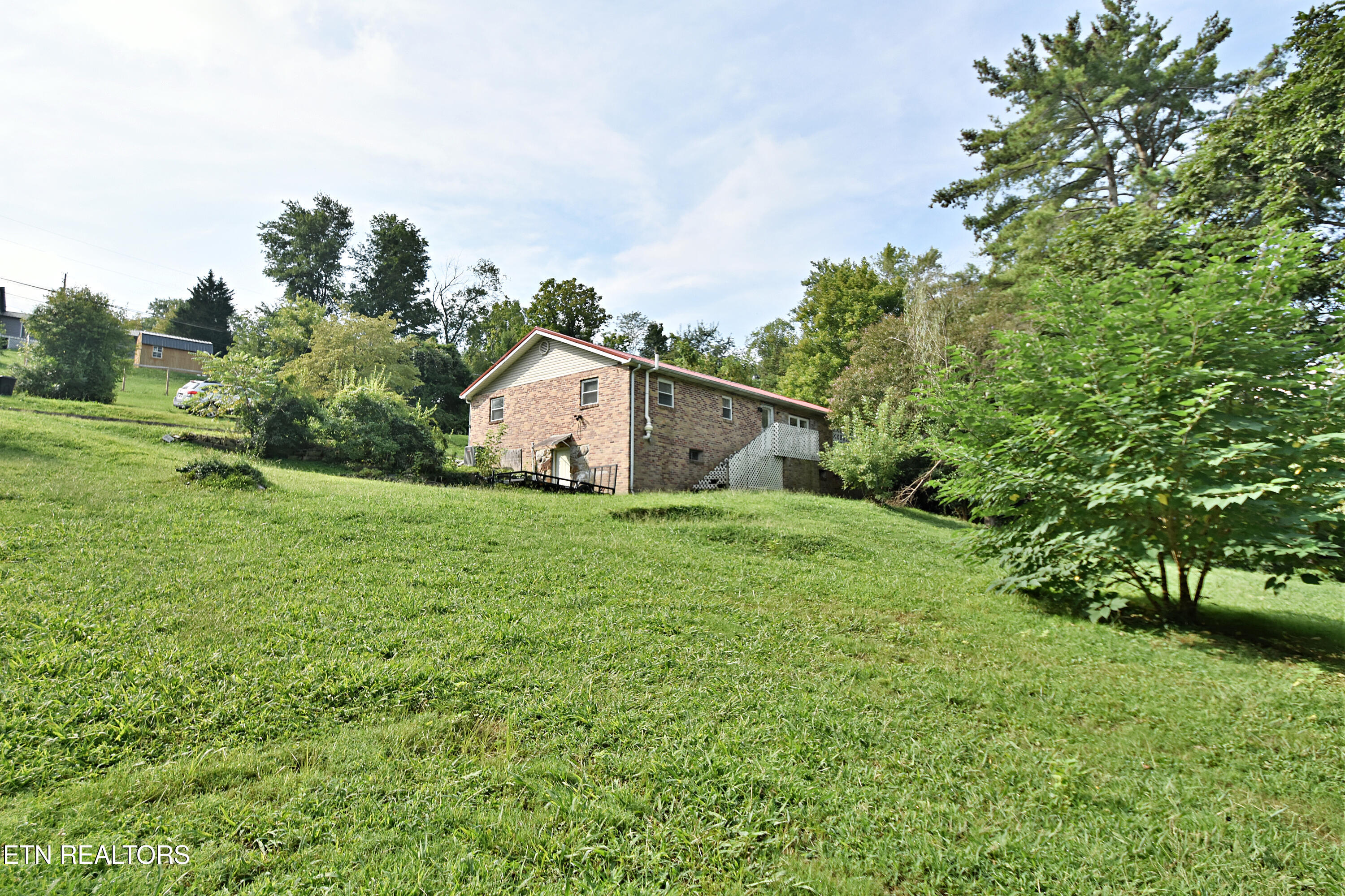 165 Gamble Drive Jacksboro TN 37757