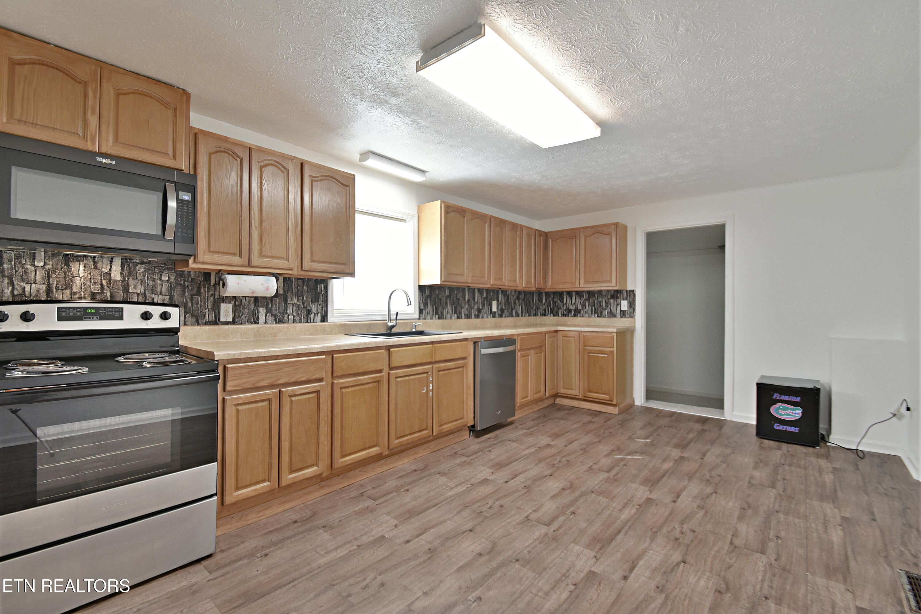 165 Gamble Drive Jacksboro TN 37757