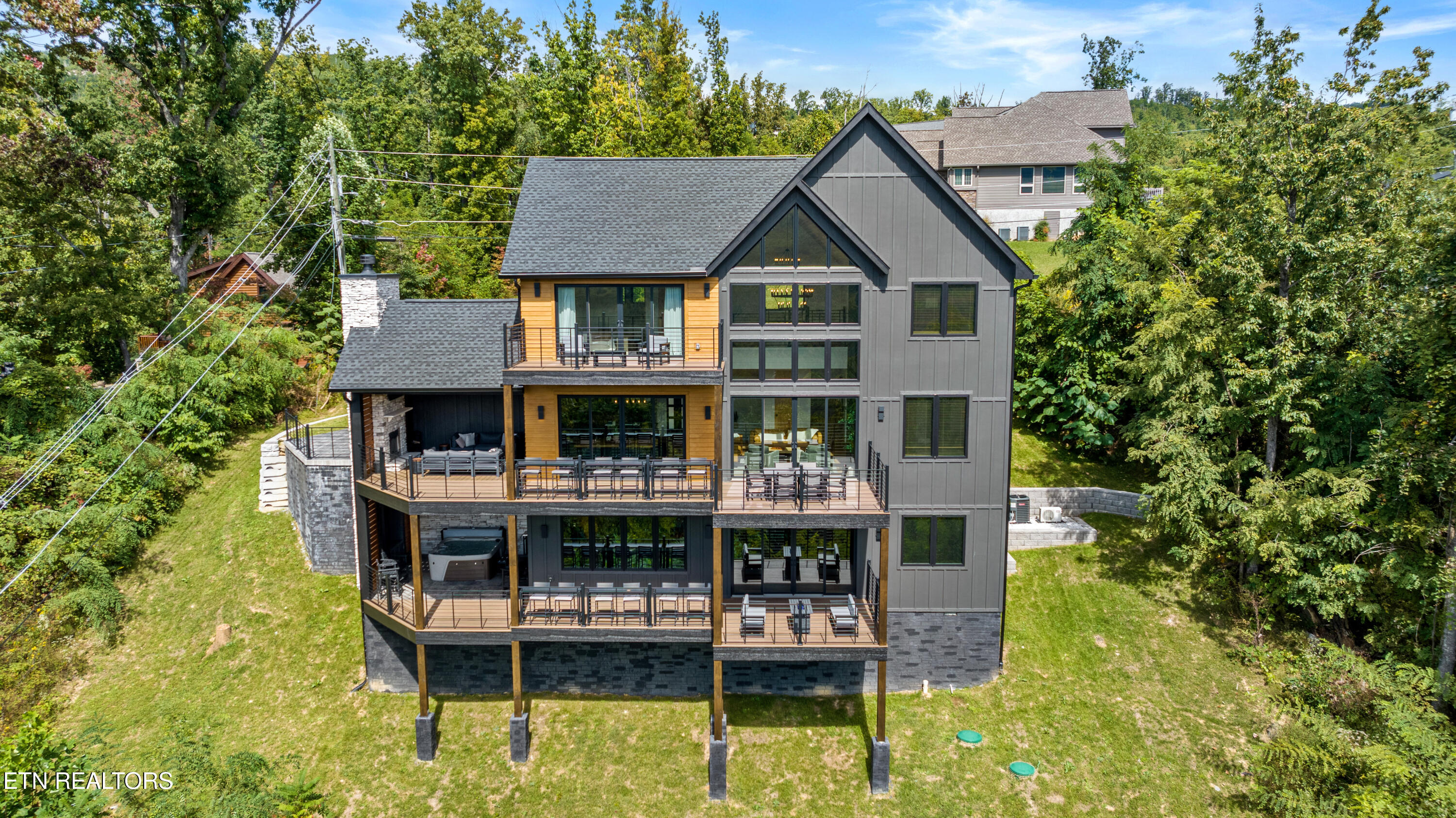 855 Deer Path Lane Gatlinburg TN 37738