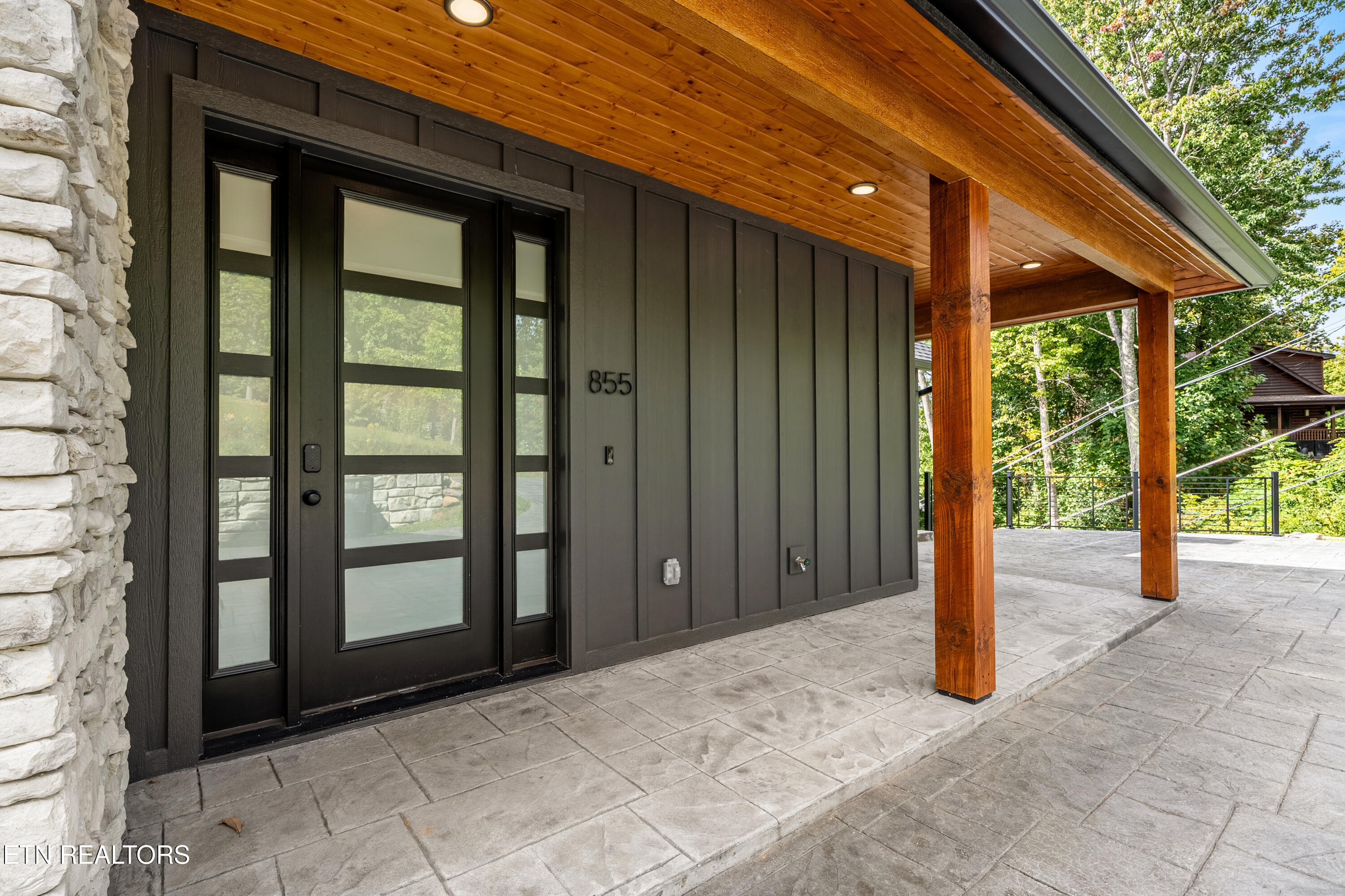 855 Deer Path Lane Gatlinburg TN 37738