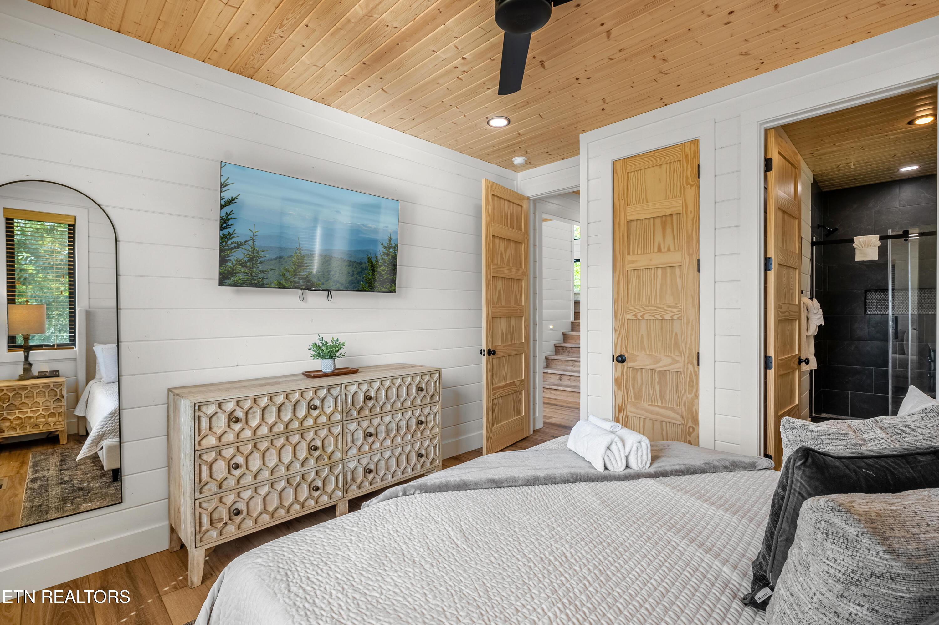 855 Deer Path Lane Gatlinburg TN 37738