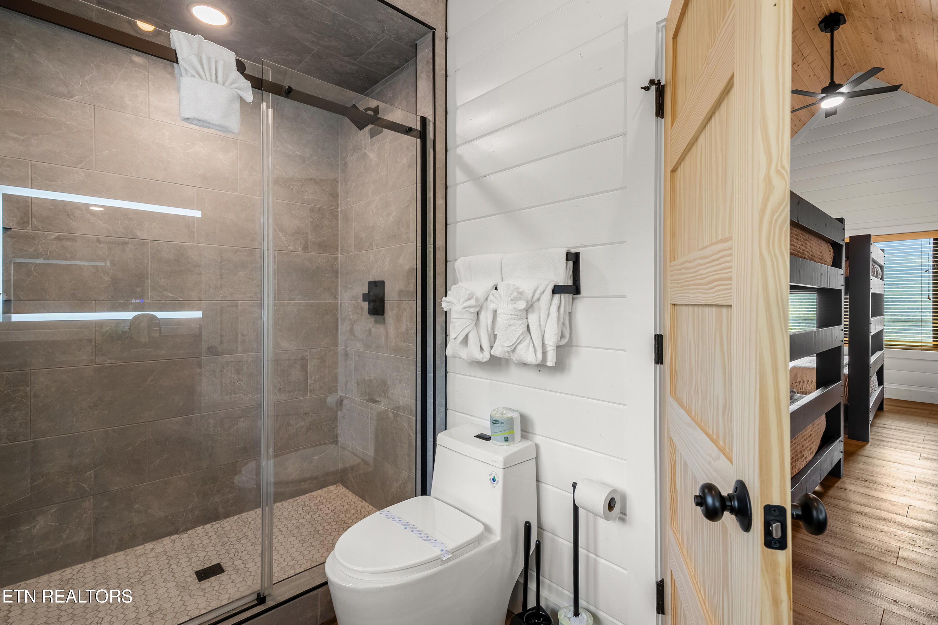 855 Deer Path Lane Gatlinburg TN 37738