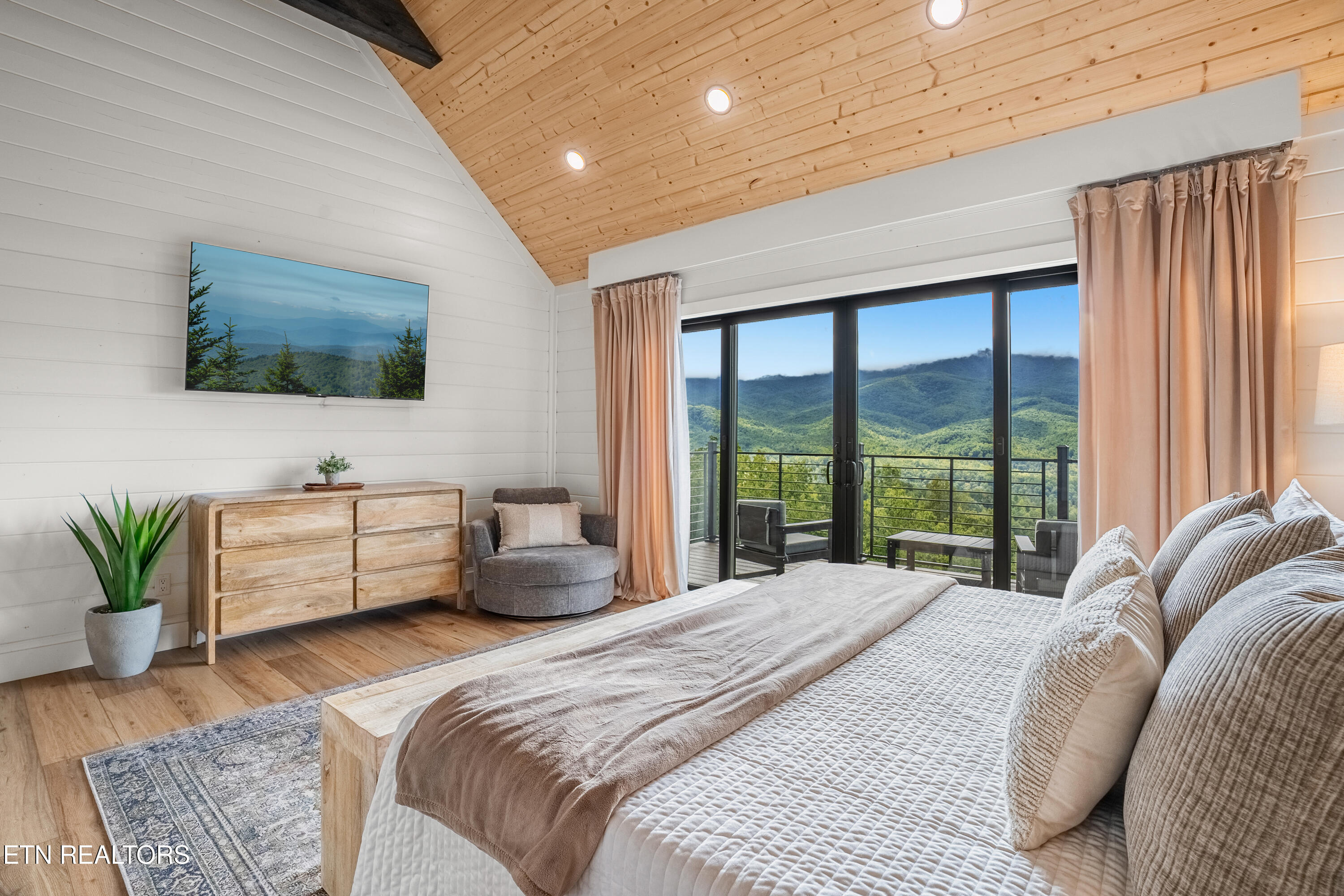 855 Deer Path Lane Gatlinburg TN 37738