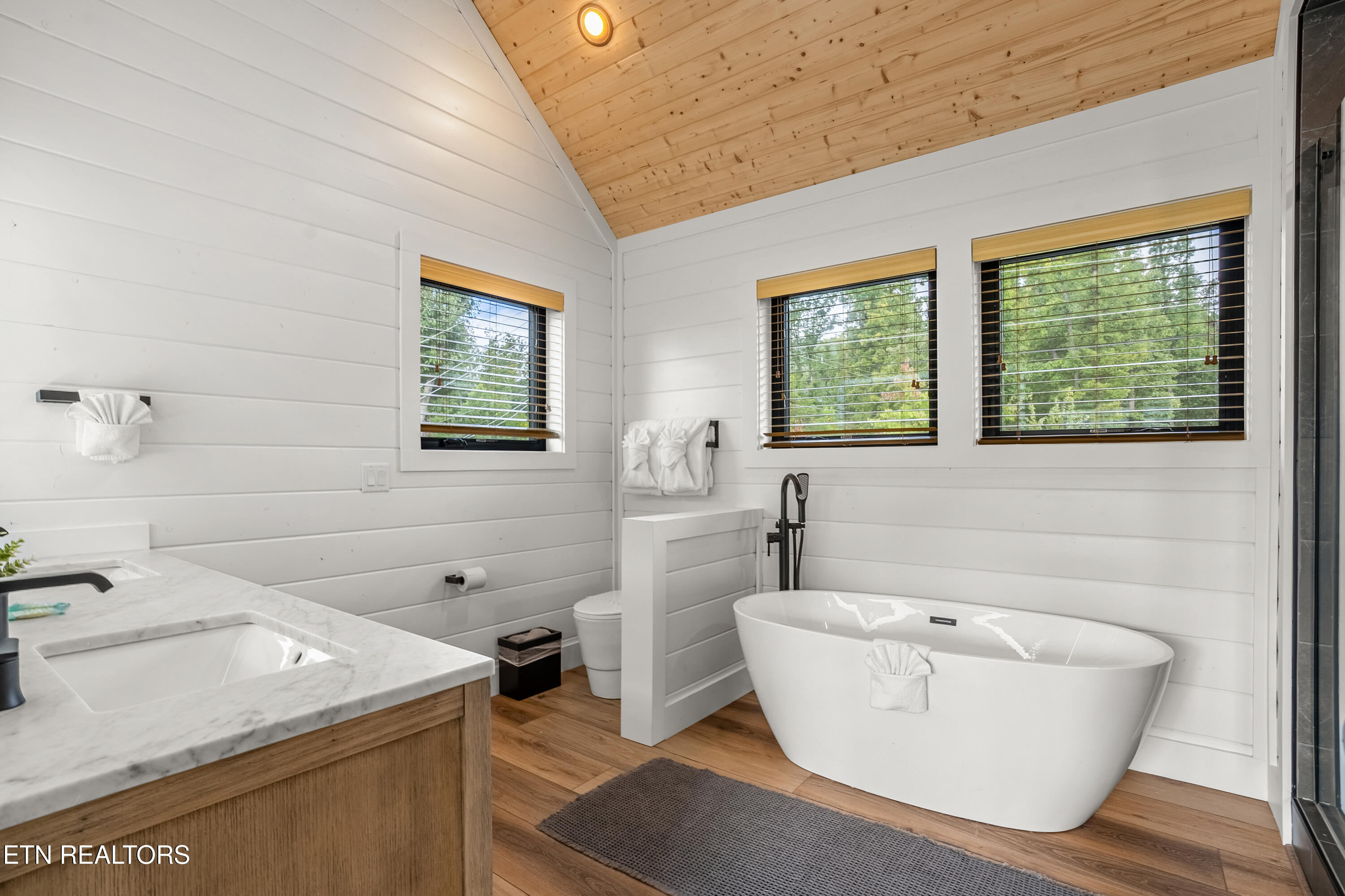 855 Deer Path Lane Gatlinburg TN 37738