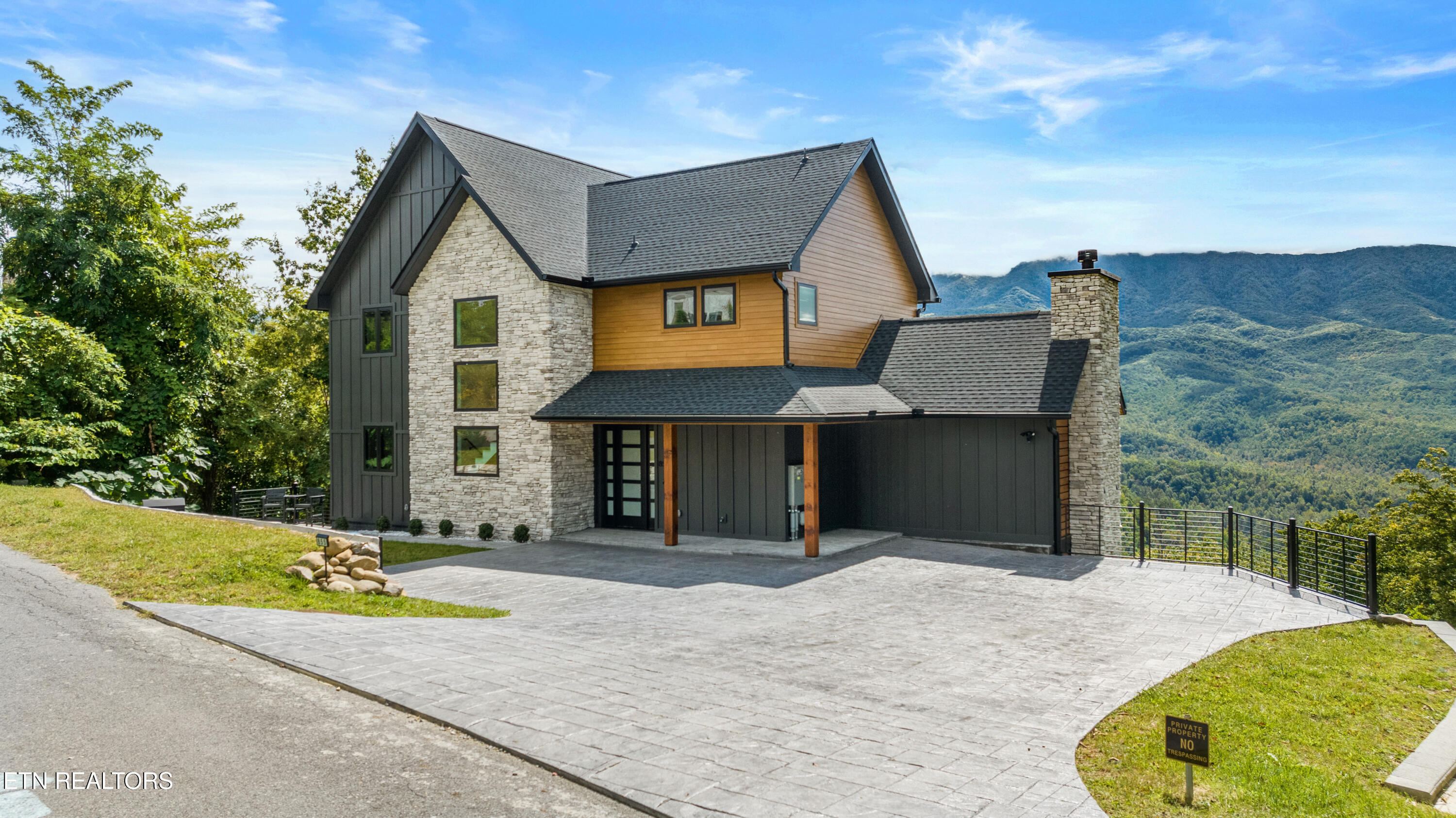 855 Deer Path Lane Gatlinburg TN 37738