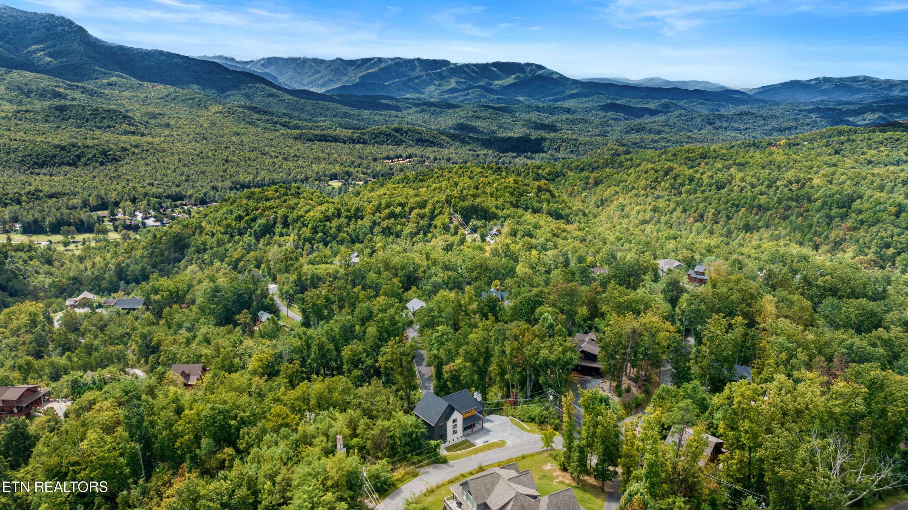 855 Deer Path Lane Gatlinburg TN 37738