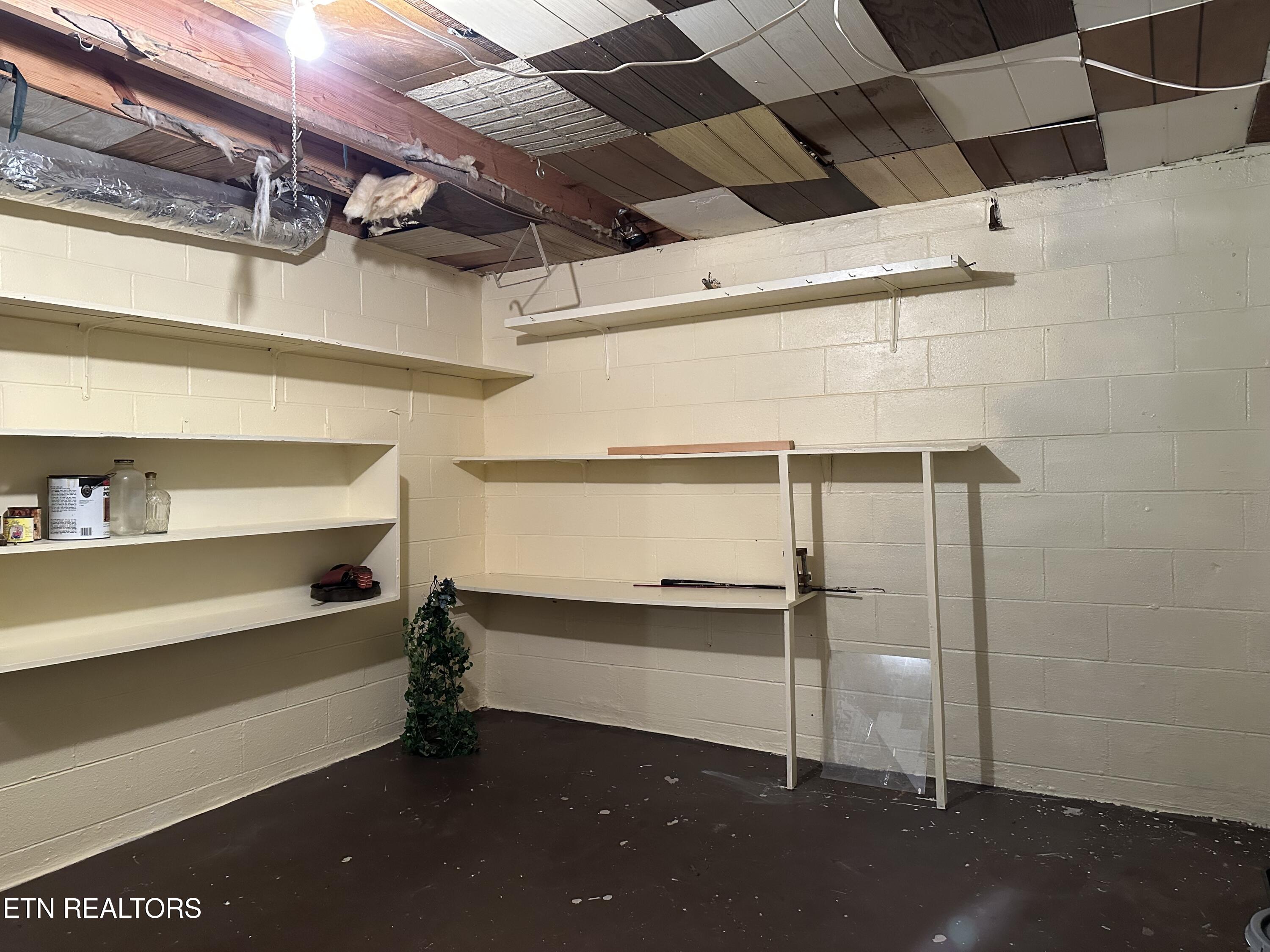 189 Norman Road Jacksboro TN 37757