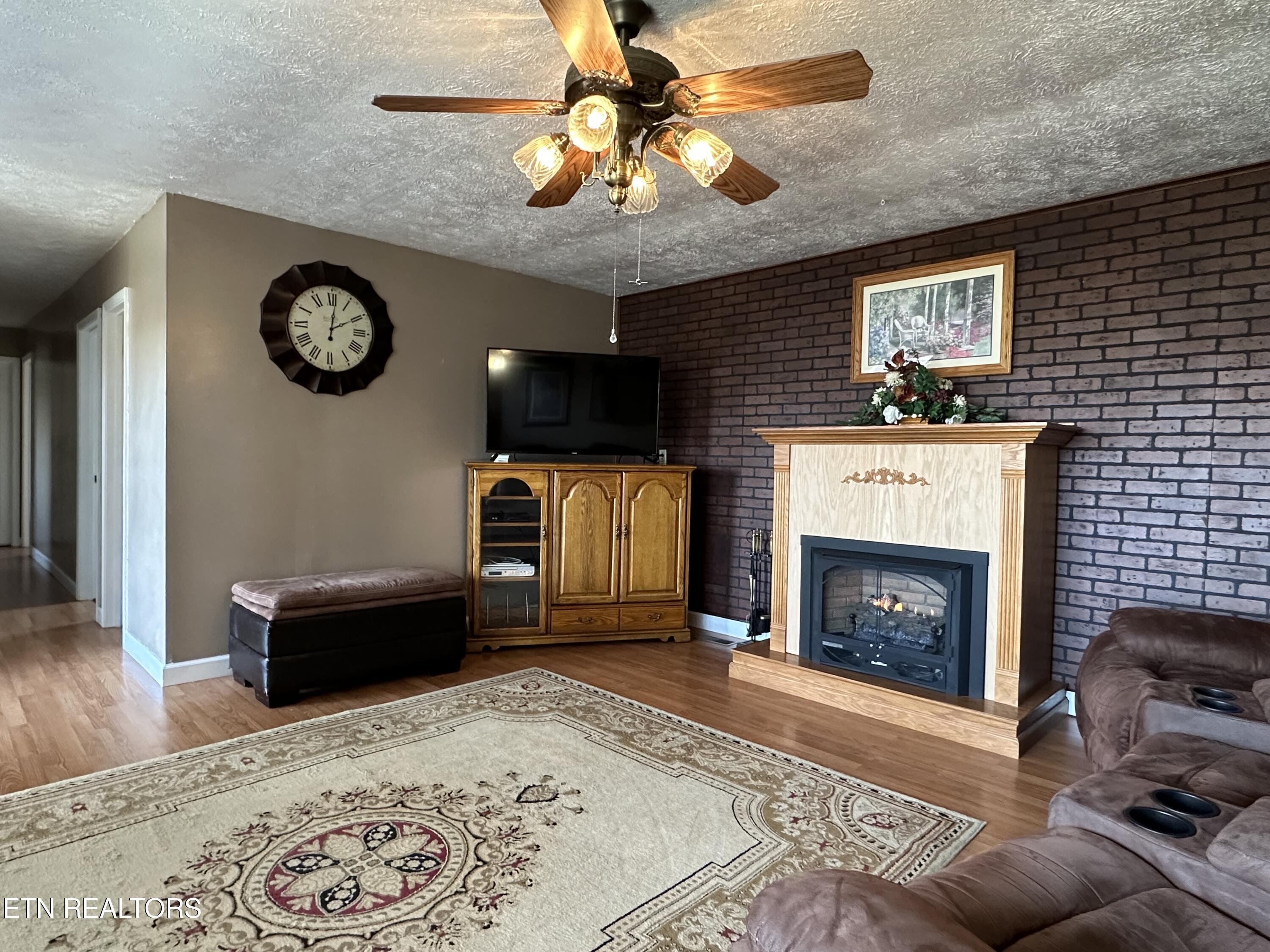 189 Norman Road Jacksboro TN 37757