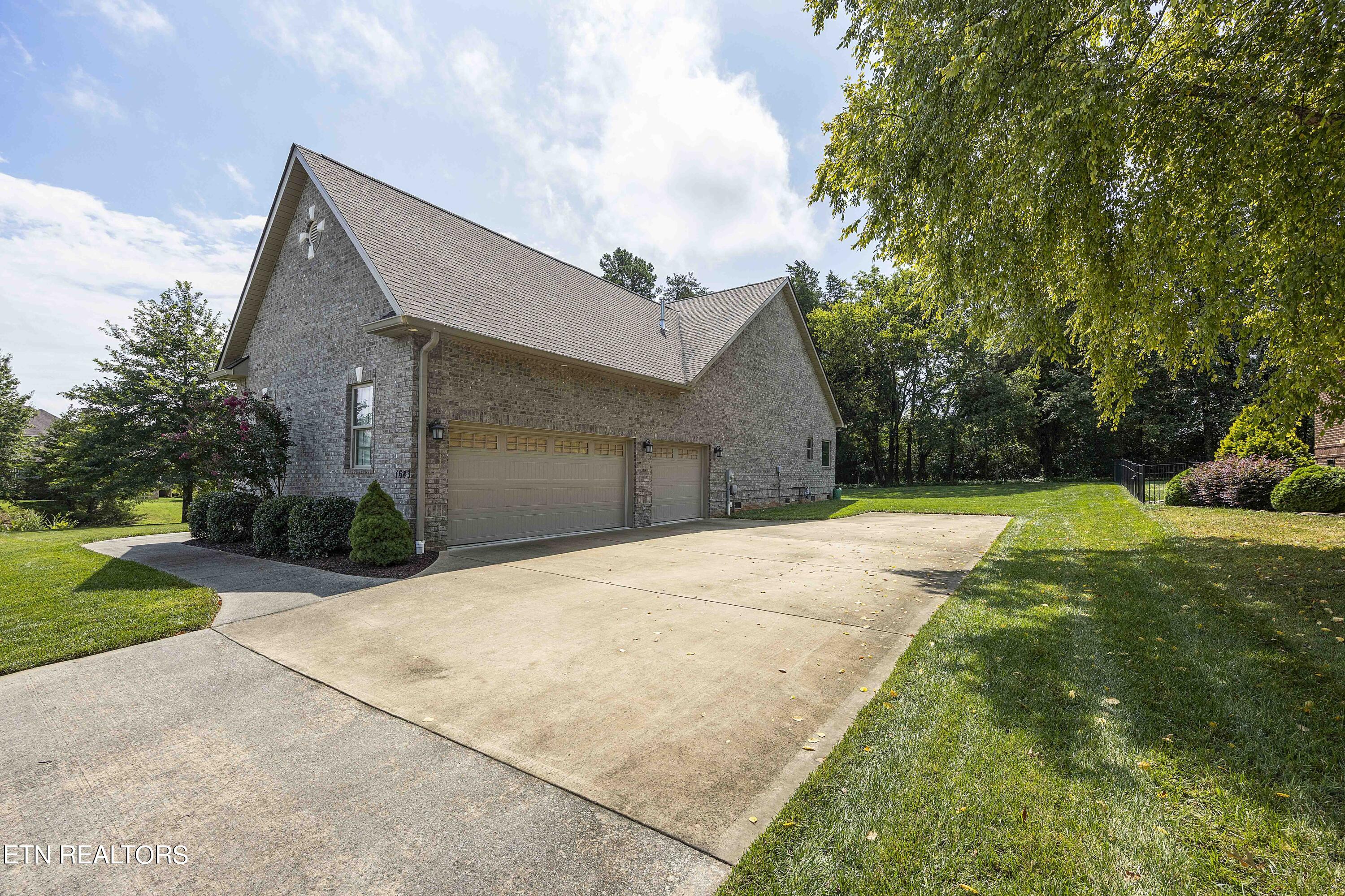 1643 Inverness Drive Maryville TN 37801