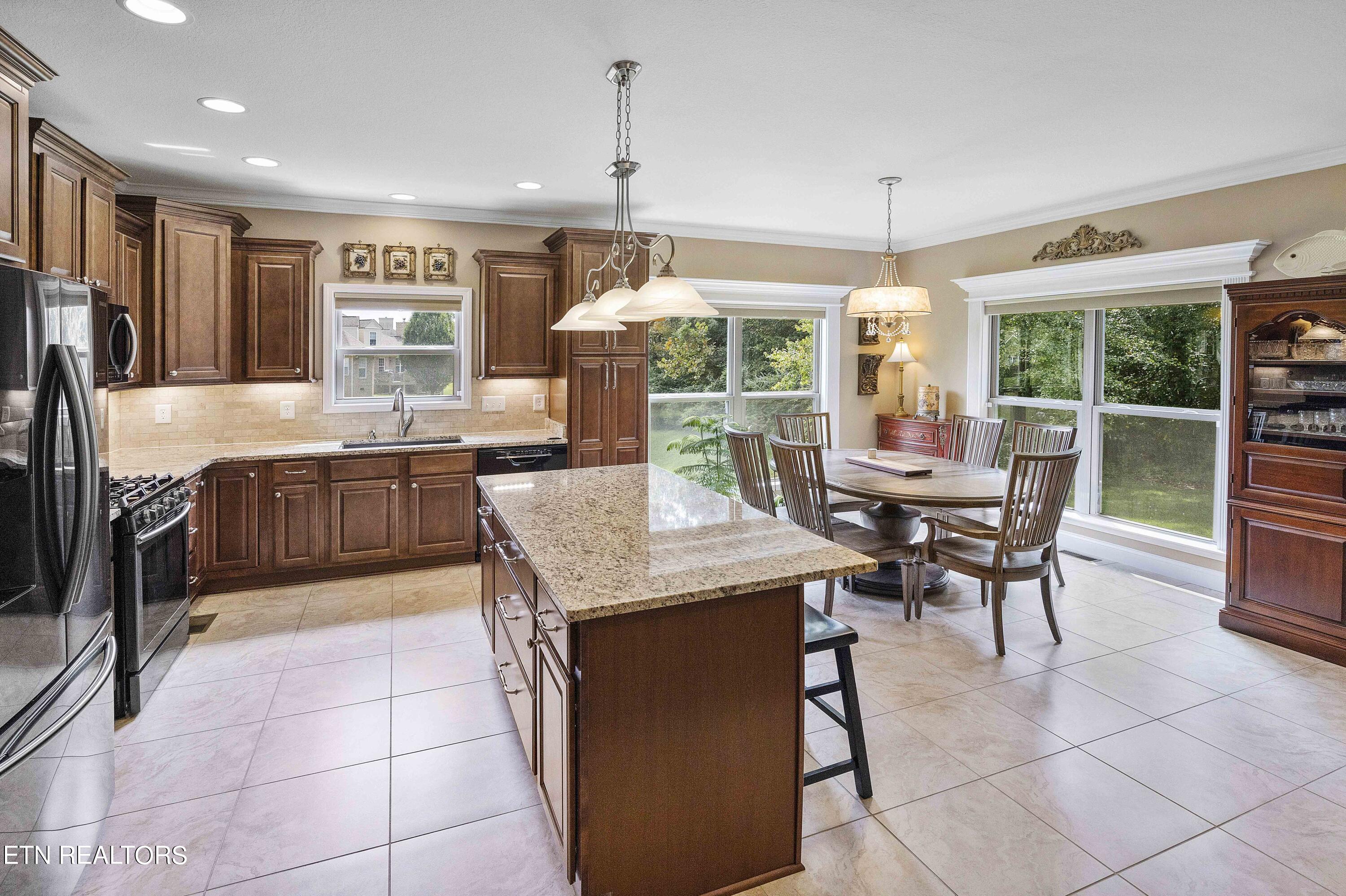 1643 Inverness Drive Maryville TN 37801