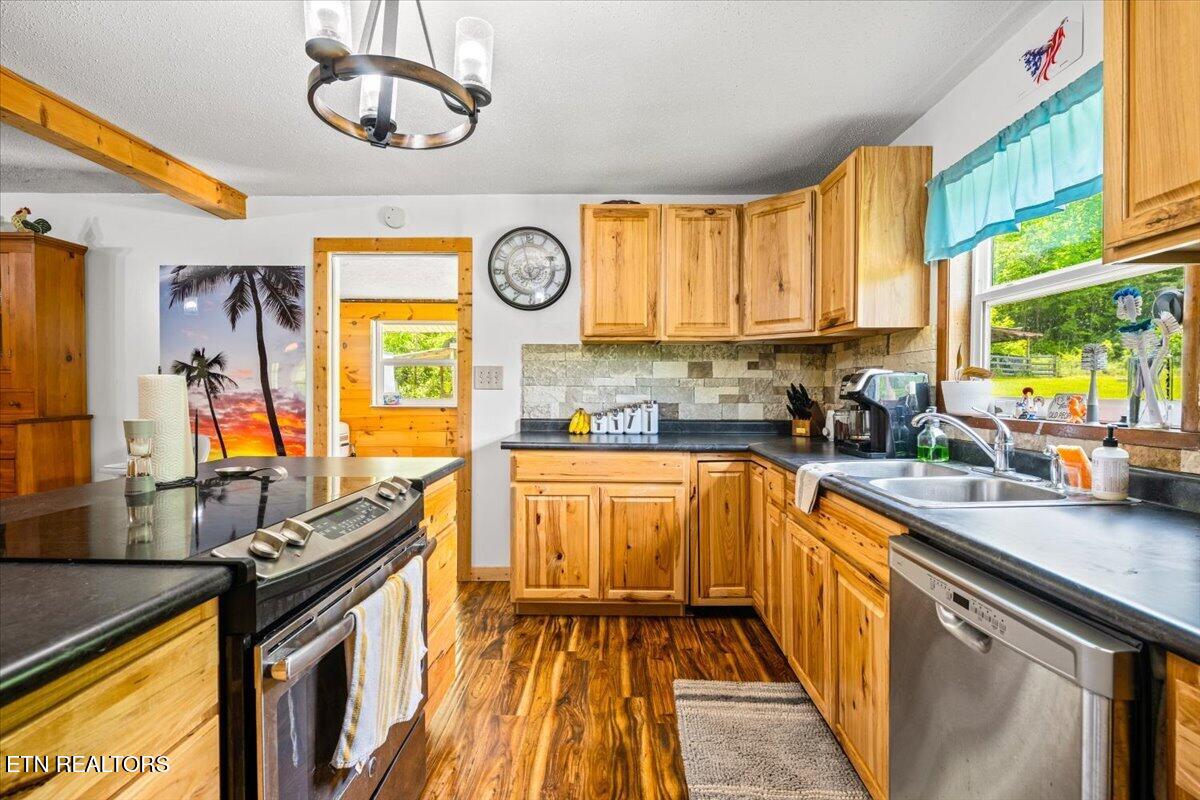 4662 Baker Highway Huntsville TN 37756