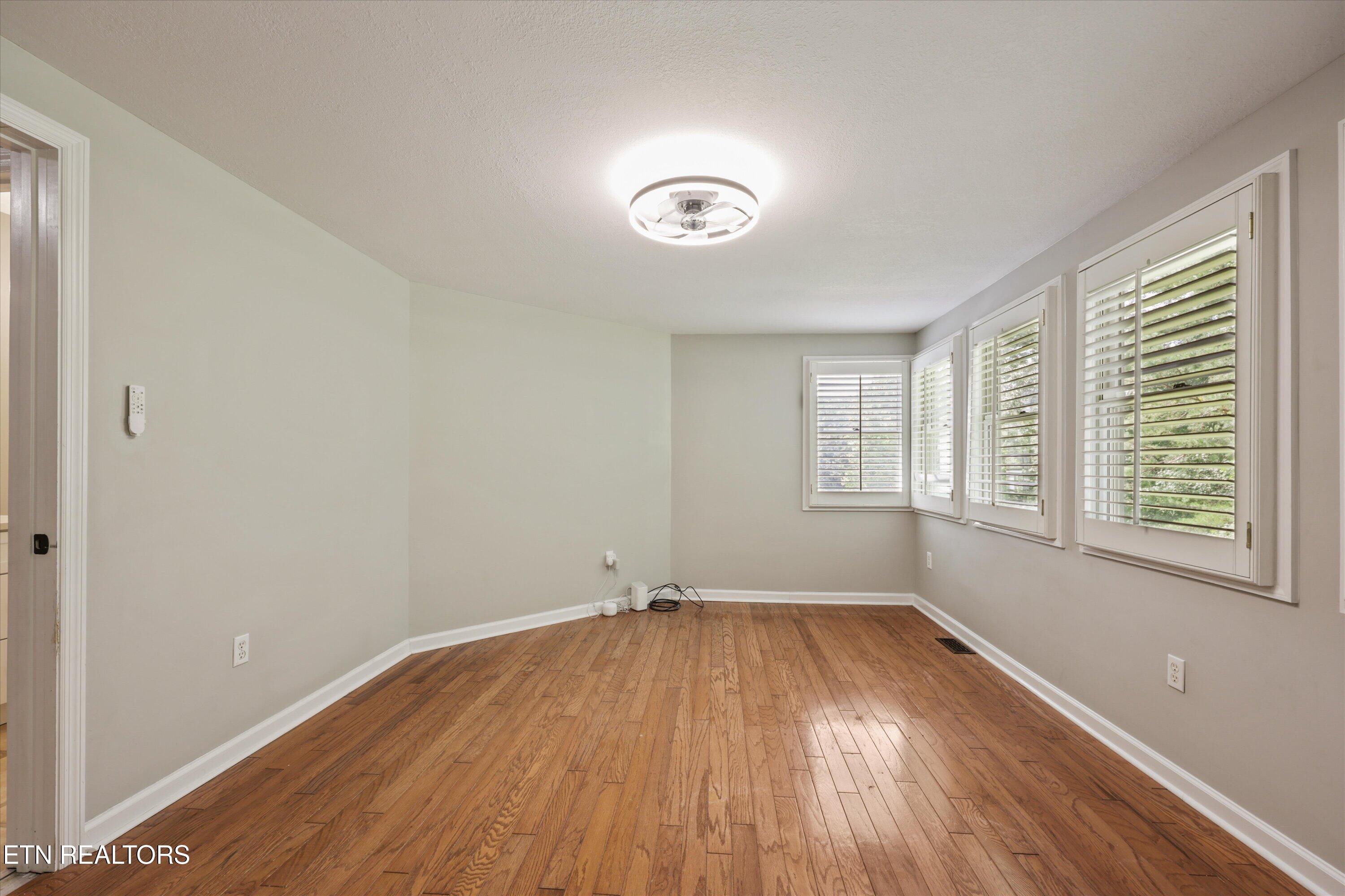 489 Jefferson Lane Clinton TN 37716