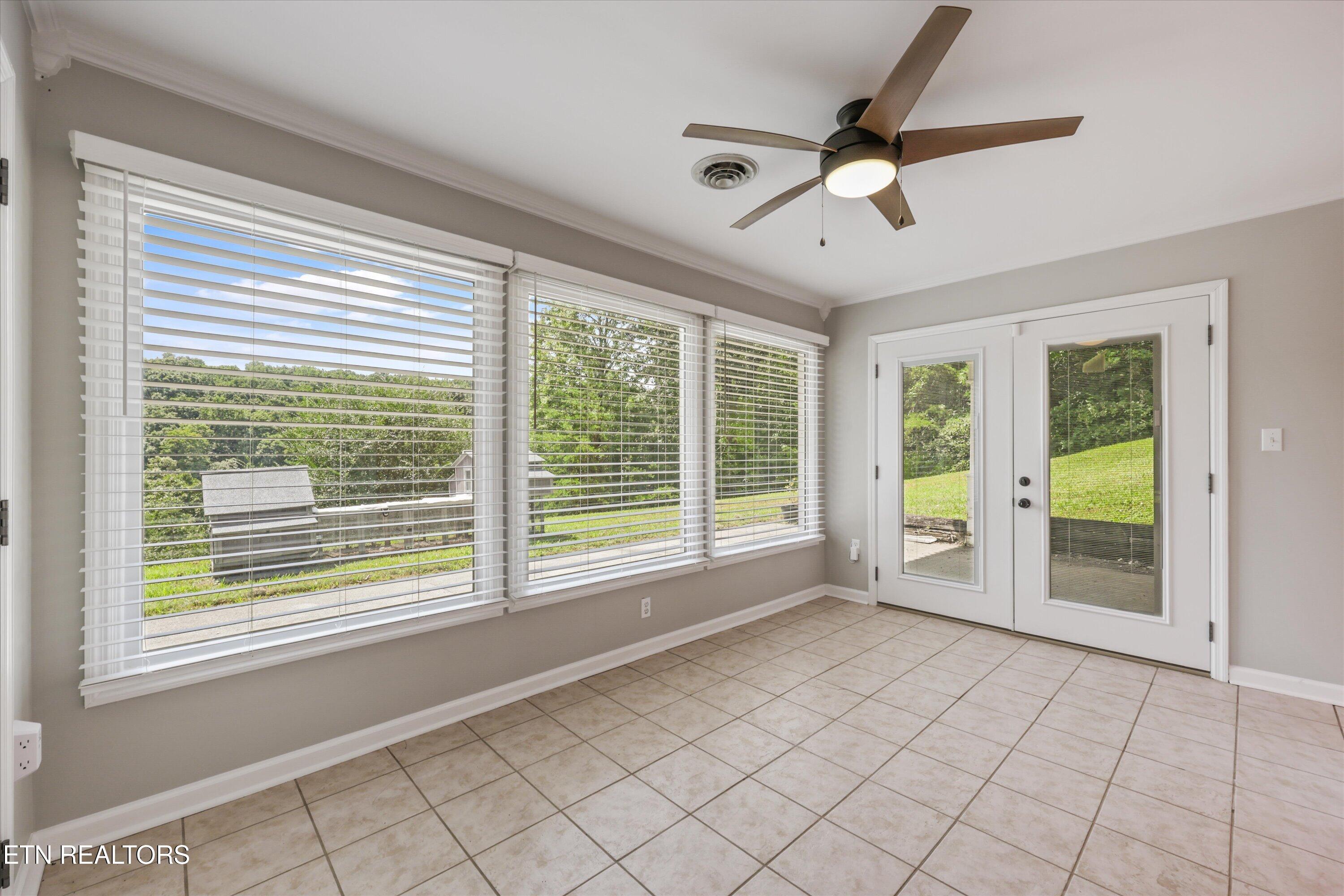 489 Jefferson Lane Clinton TN 37716