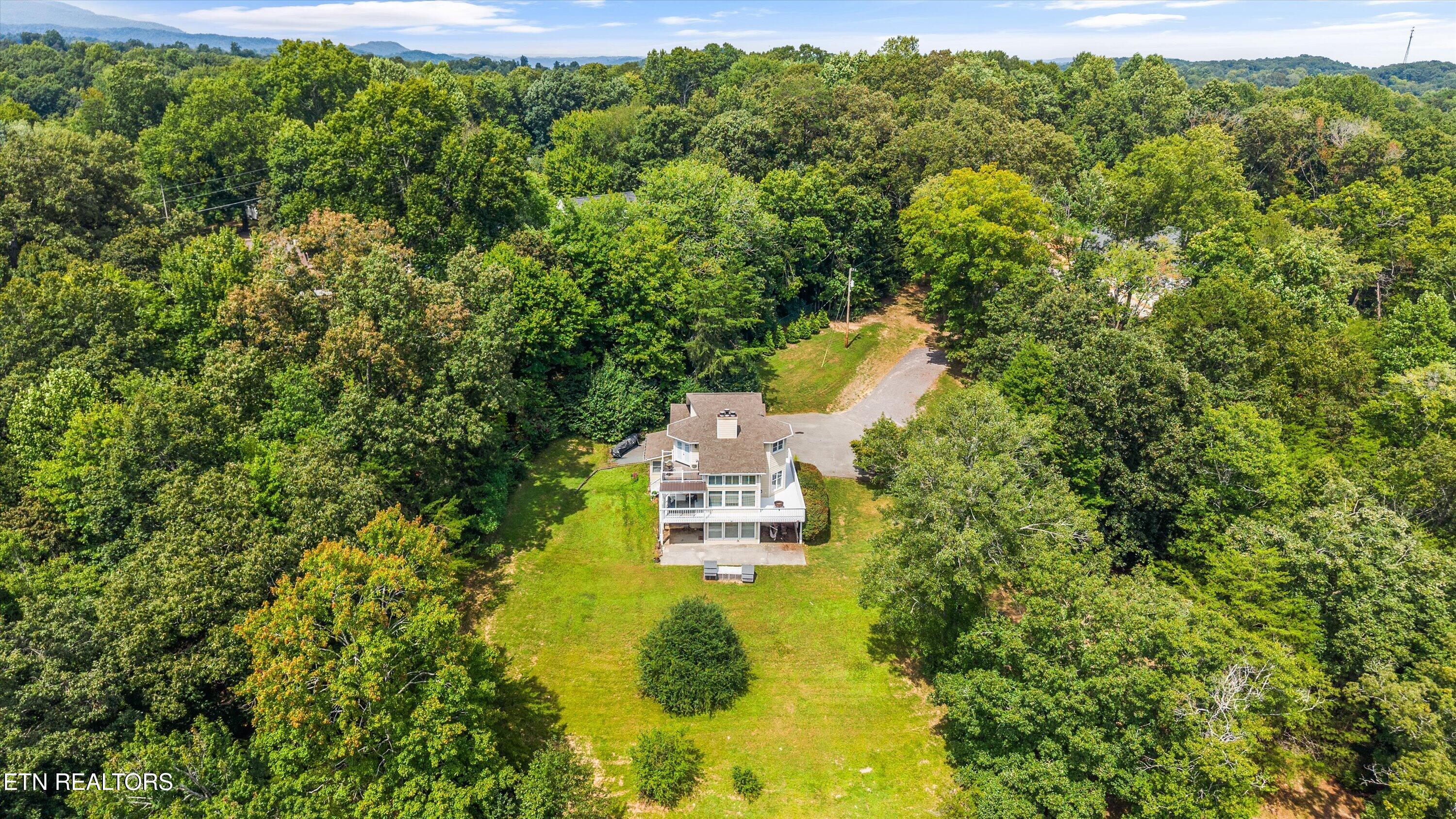 489 Jefferson Lane Clinton TN 37716