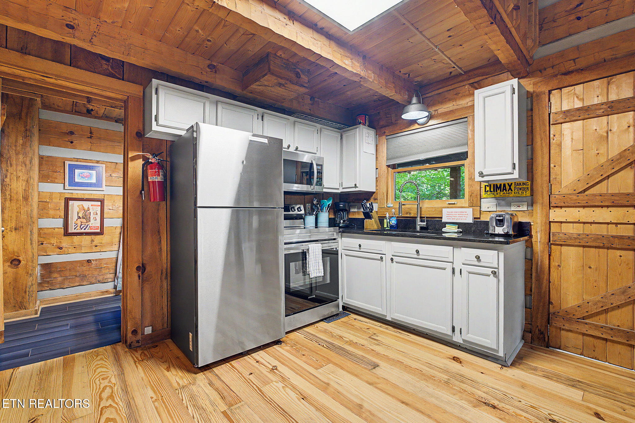 3426 Twin City Way Pigeon Forge TN 37863