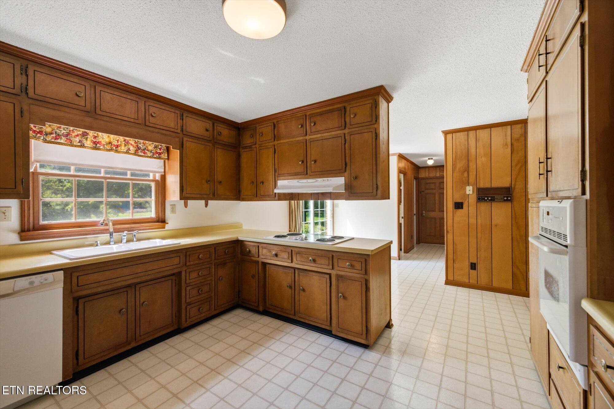 208 County Road 577 Englewood TN 37329