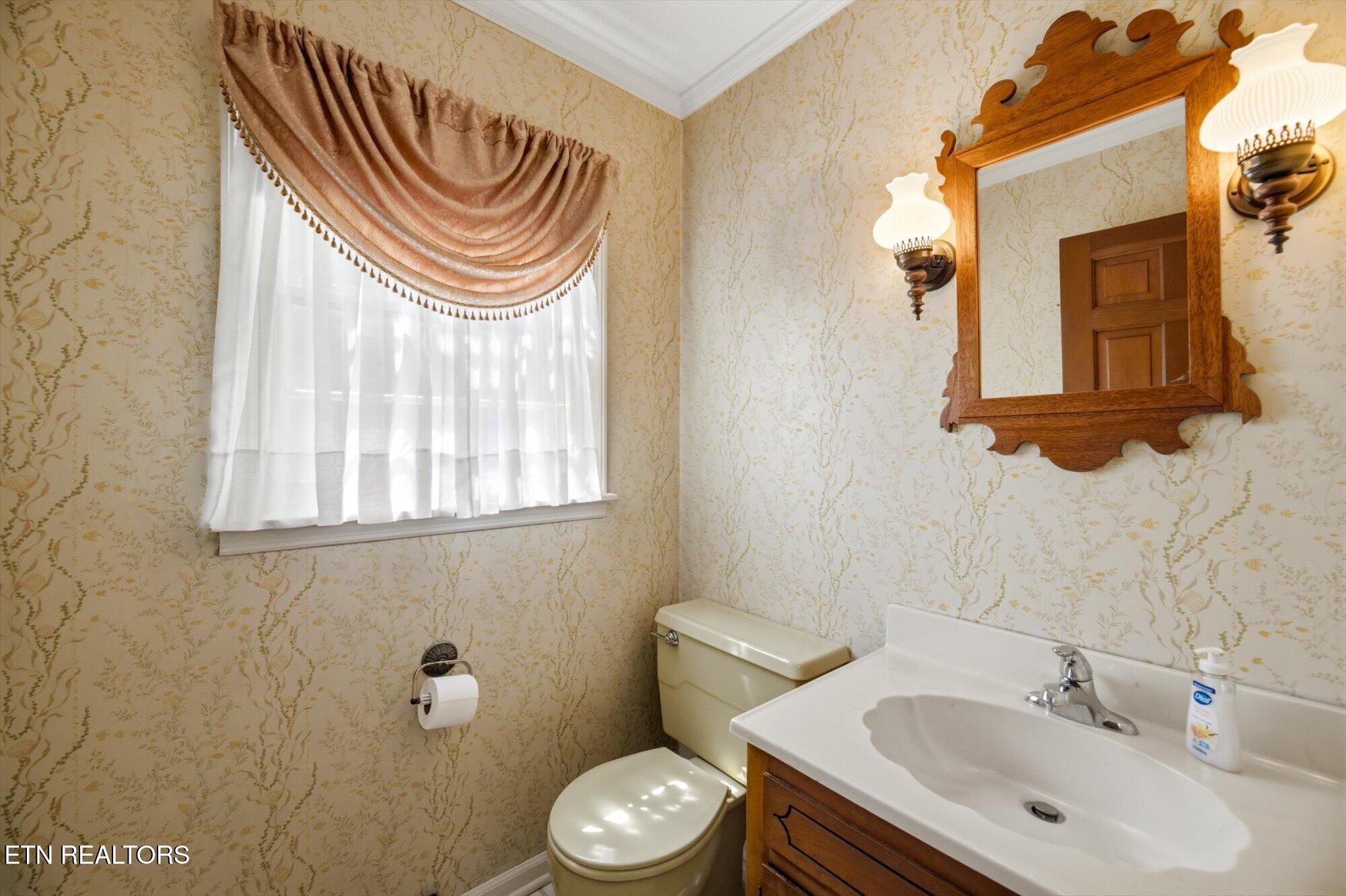 208 County Road 577 Englewood TN 37329