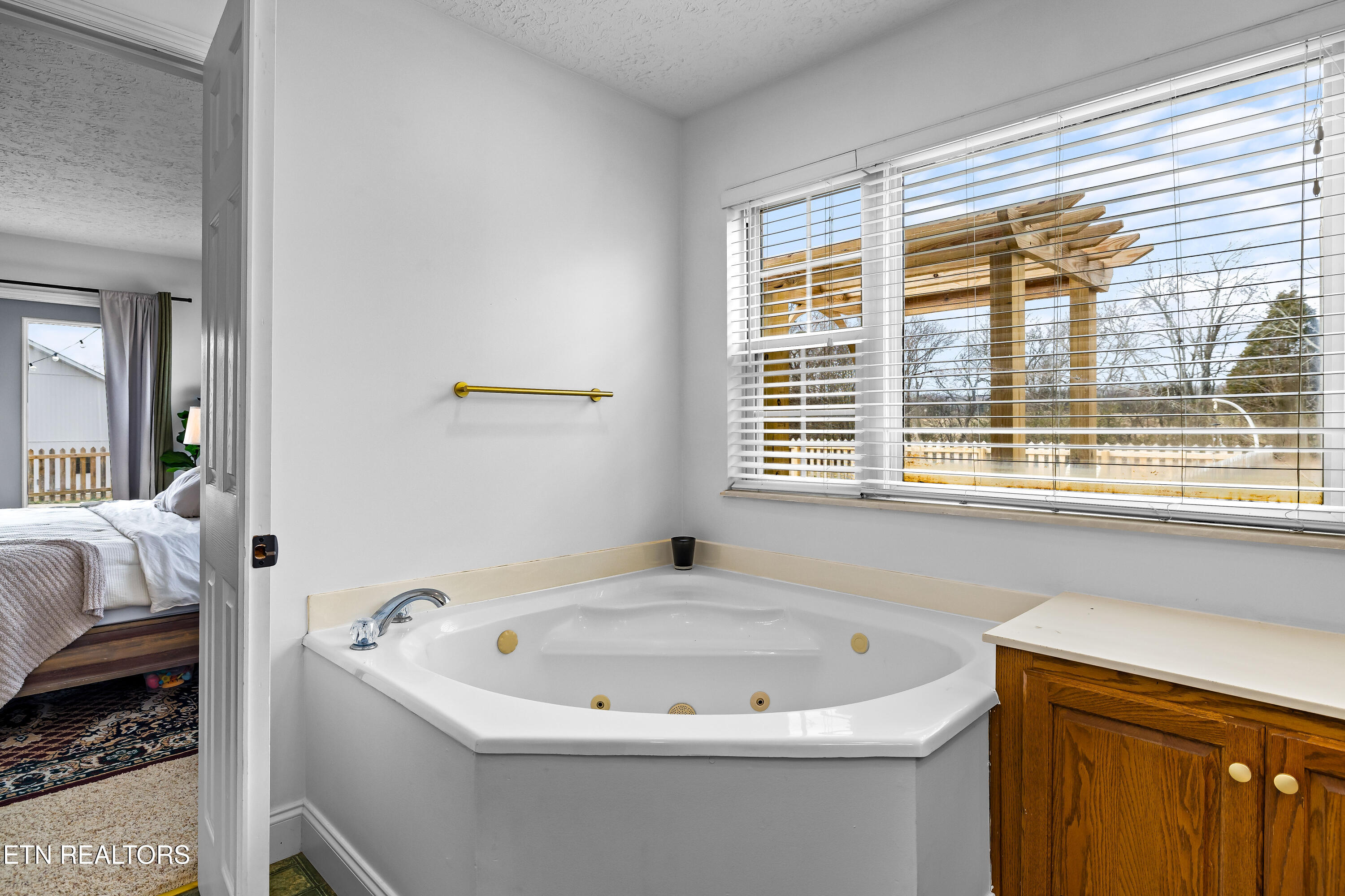 1325 Cannon Avenue Sweetwater TN 37874