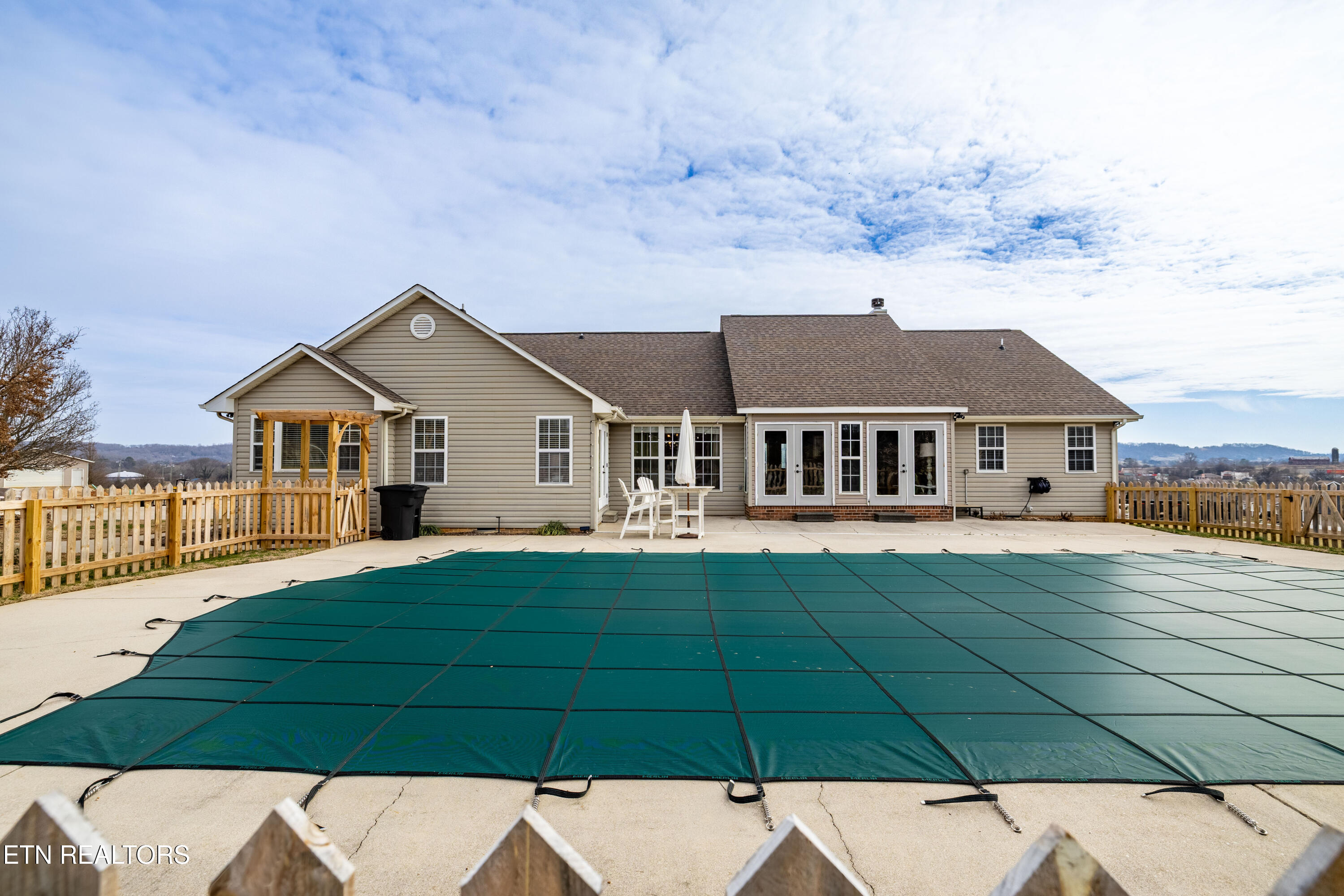 1325 Cannon Avenue Sweetwater TN 37874