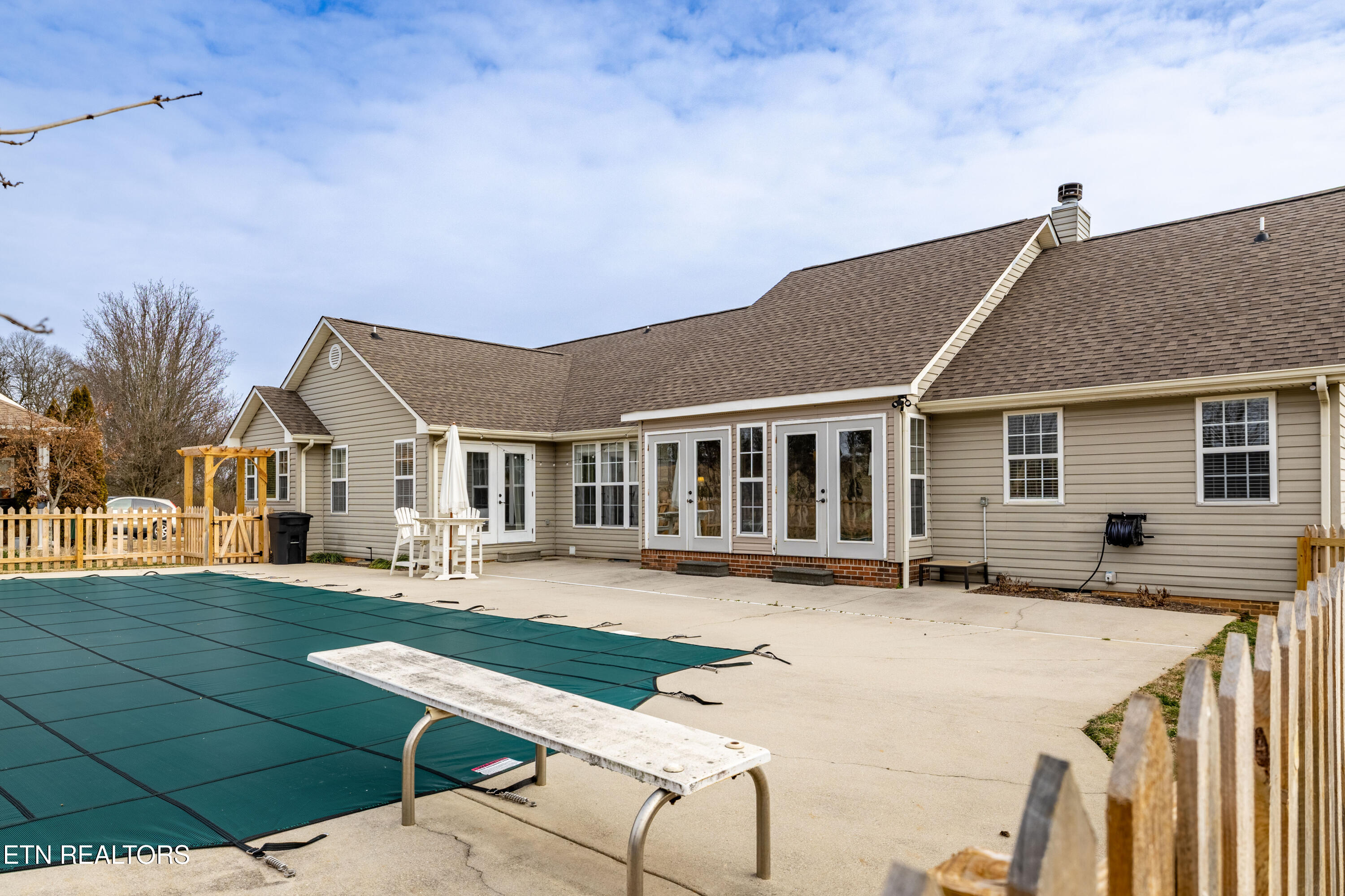 1325 Cannon Avenue Sweetwater TN 37874