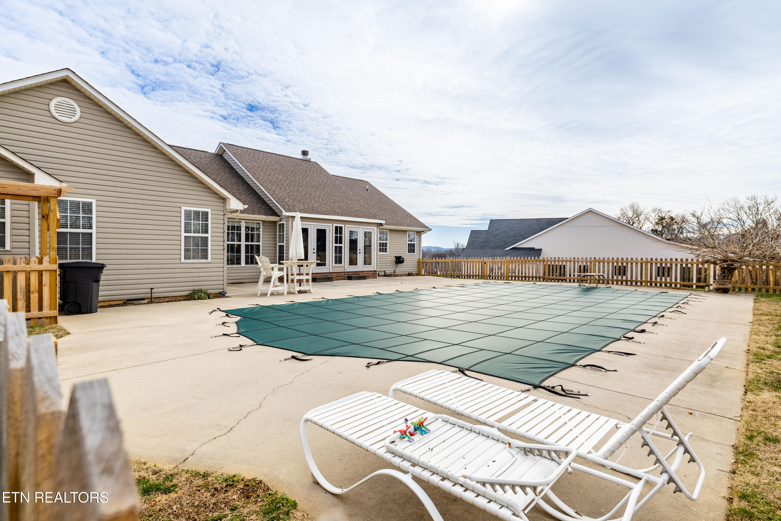 1325 Cannon Avenue Sweetwater TN 37874