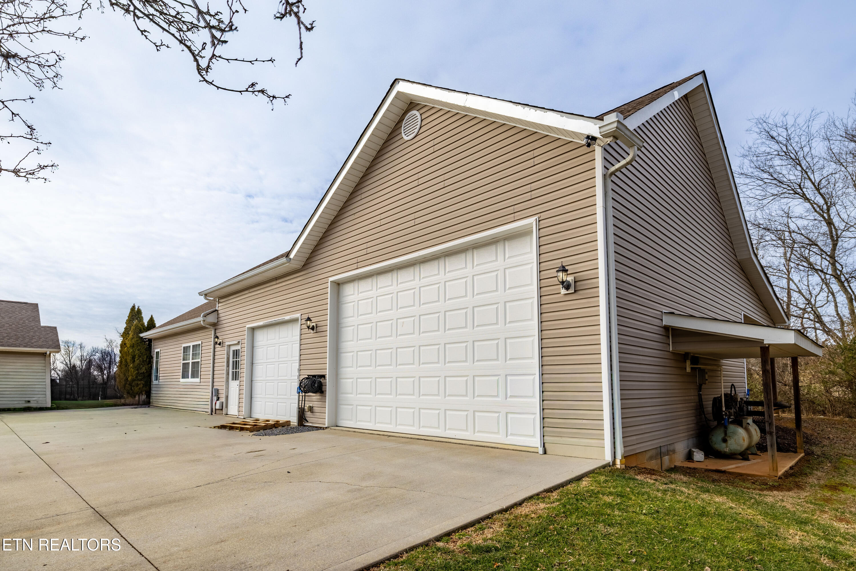 1325 Cannon Avenue Sweetwater TN 37874