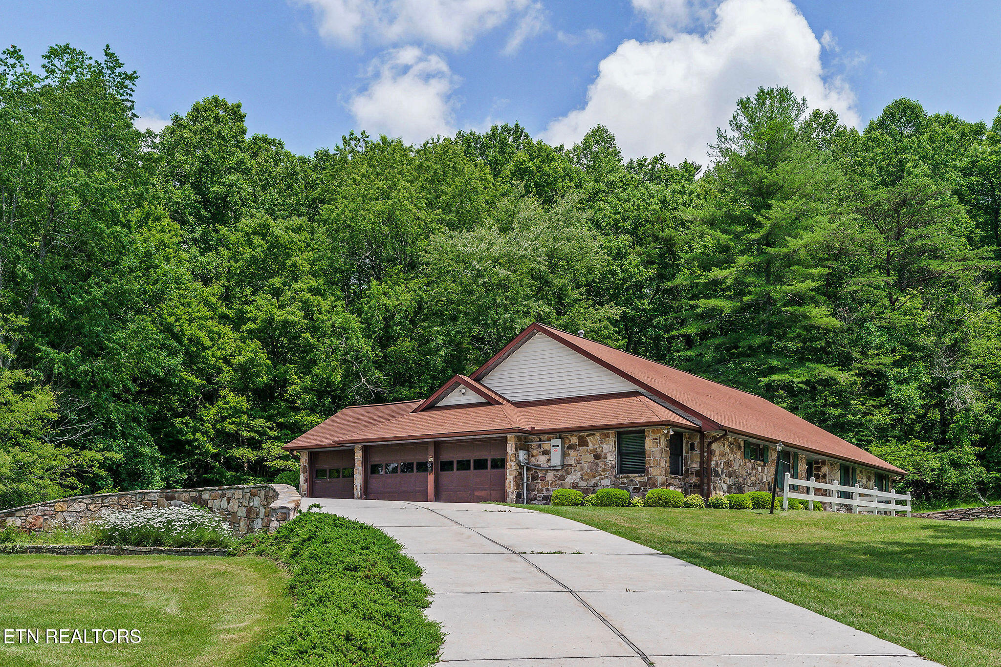 10 Meadows Road Sparta TN 38583