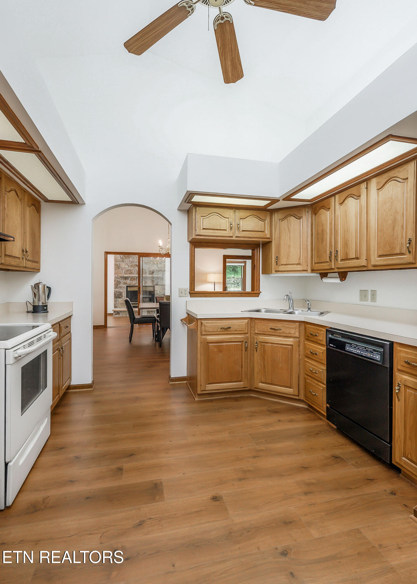 10 Meadows Road Sparta TN 38583