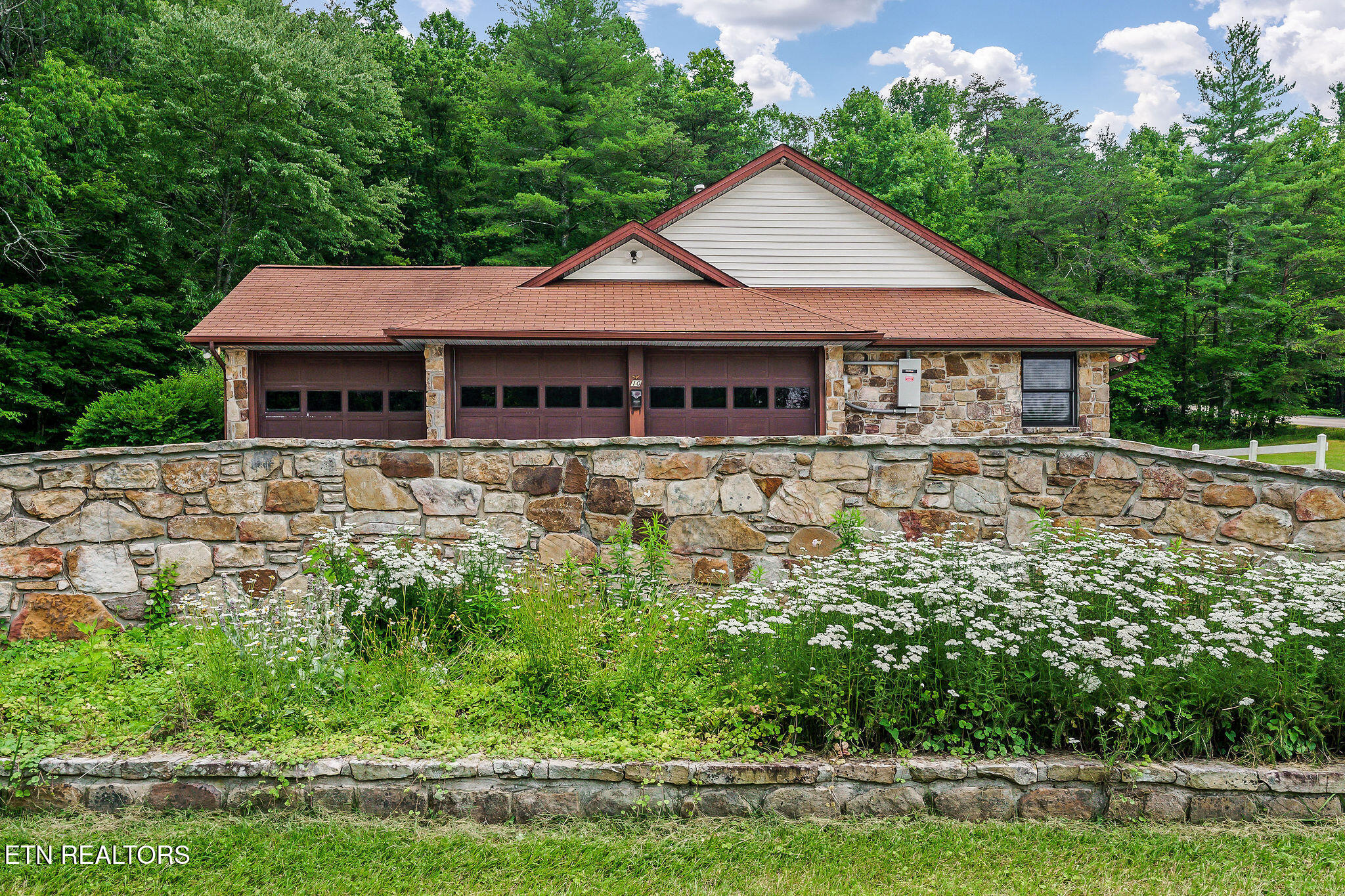 10 Meadows Road Sparta TN 38583