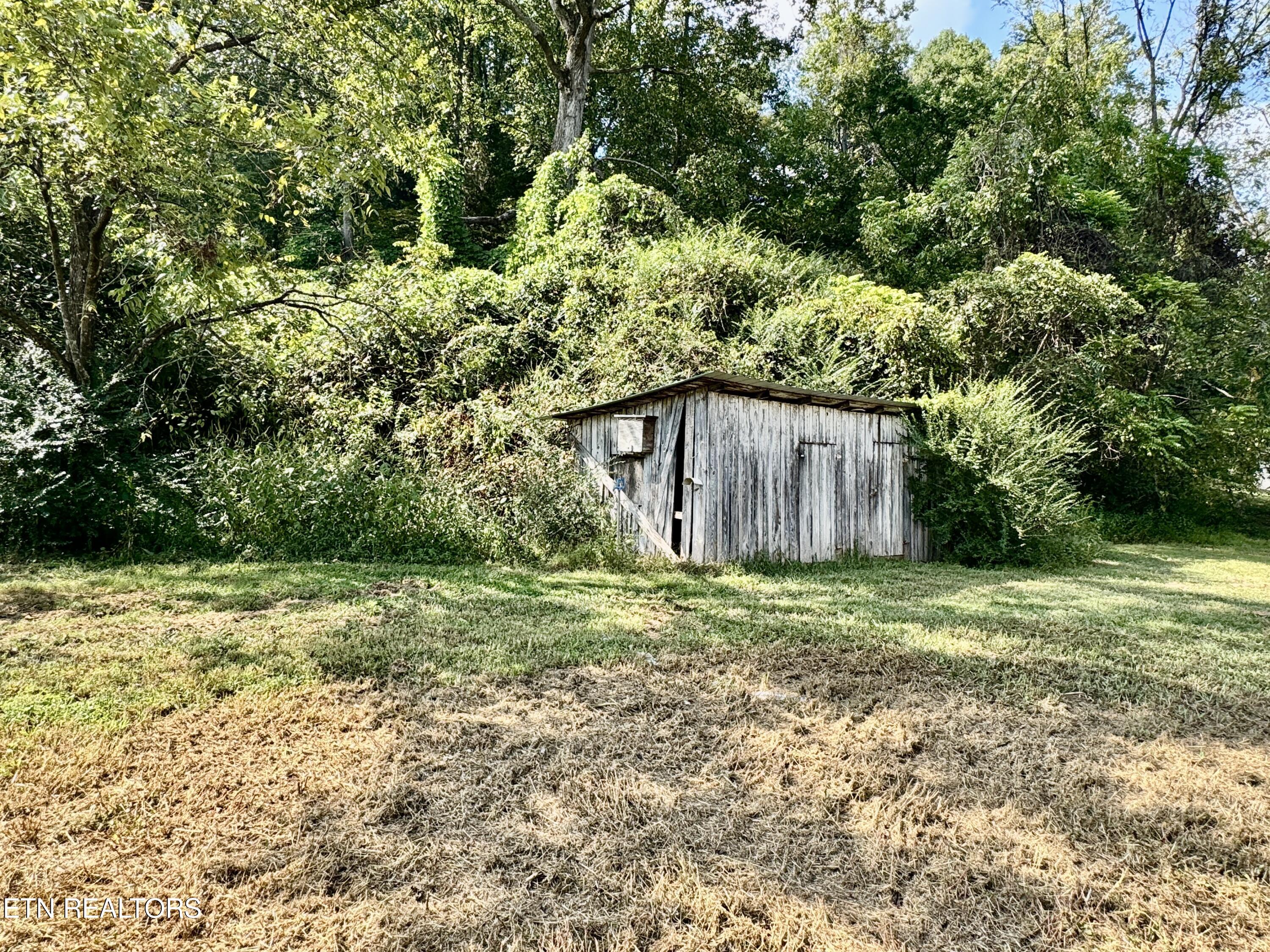 1608 Highway 116 Caryville TN 37714