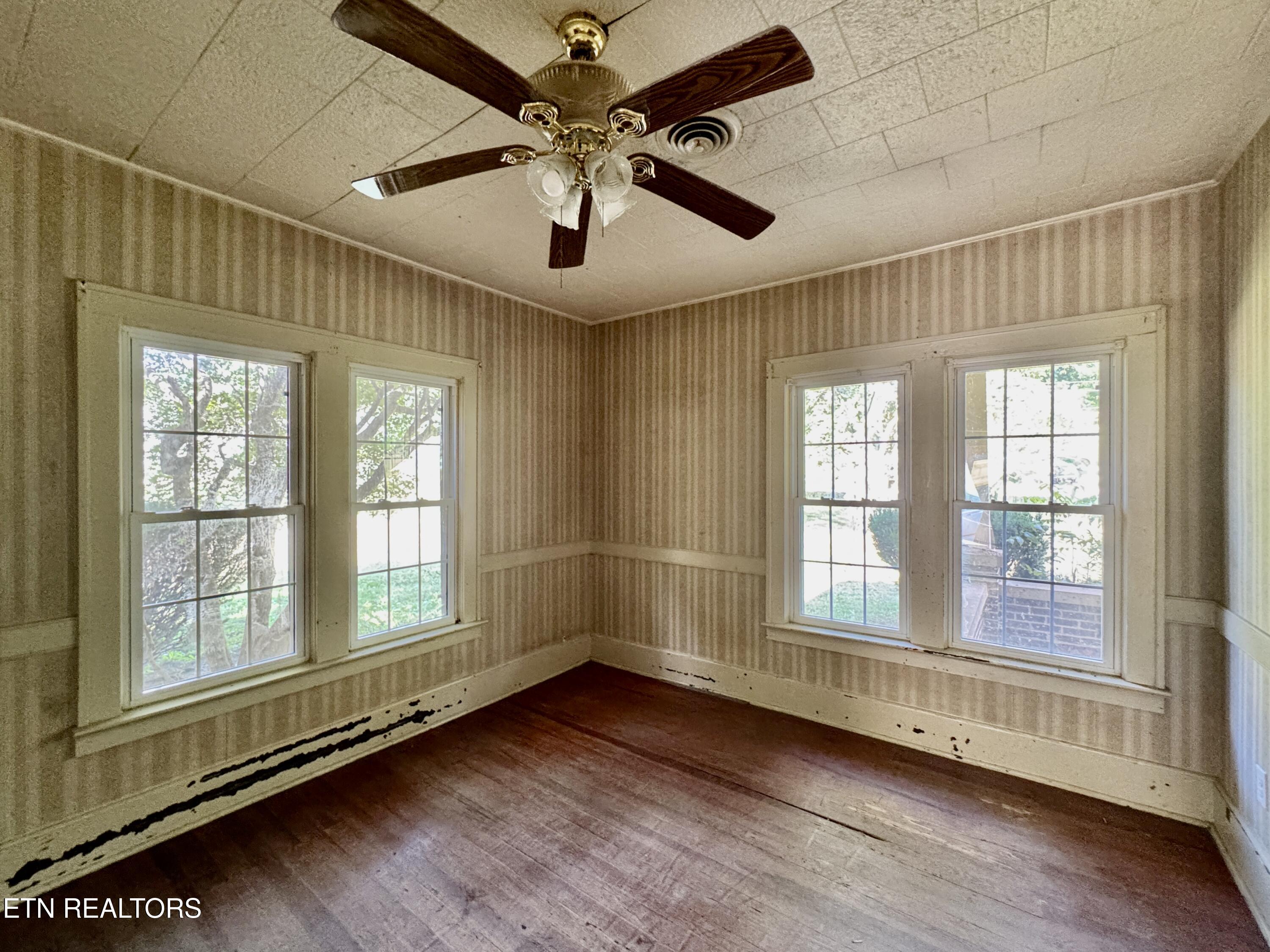 1608 Highway 116 Caryville TN 37714