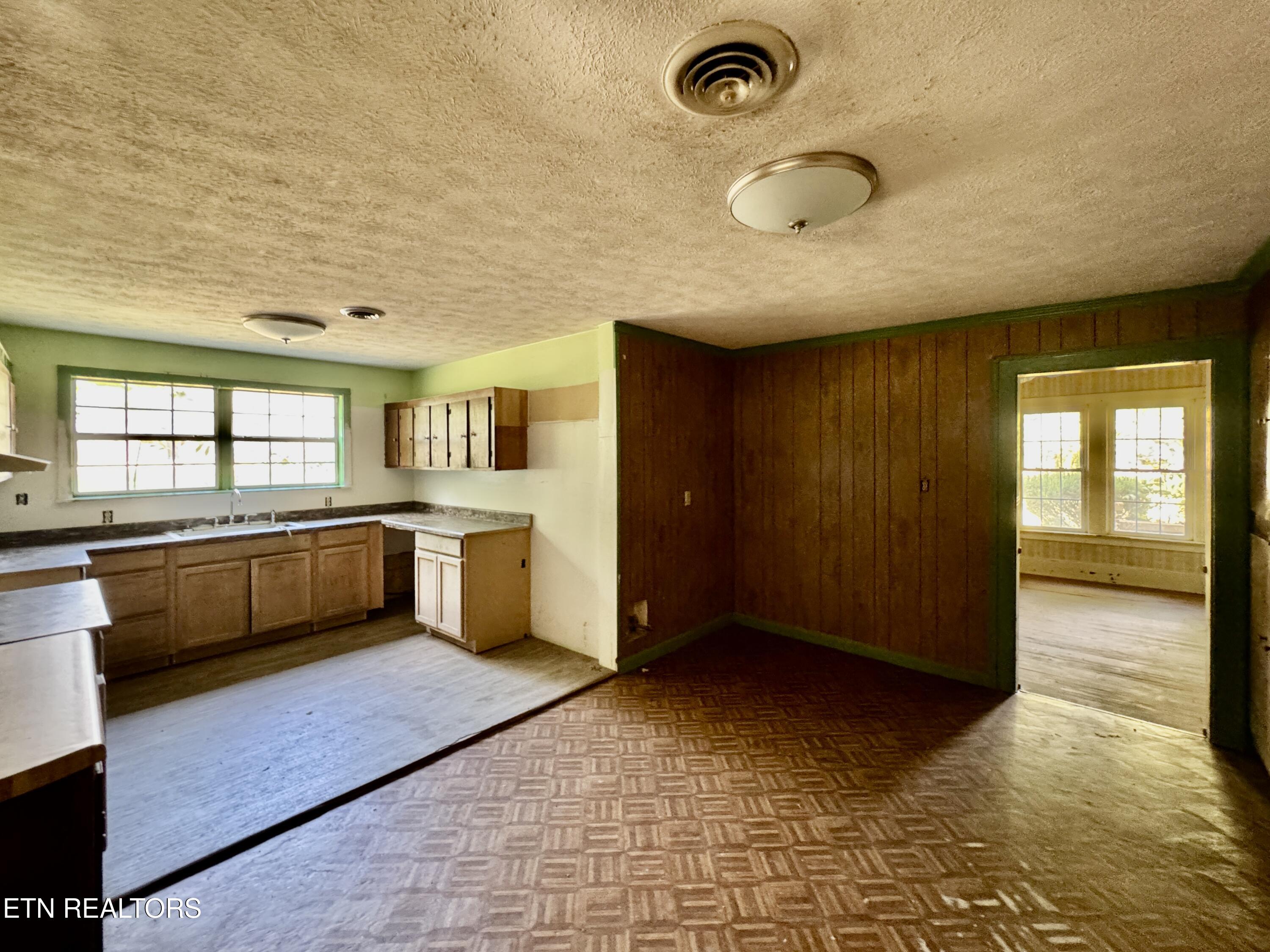 1608 Highway 116 Caryville TN 37714