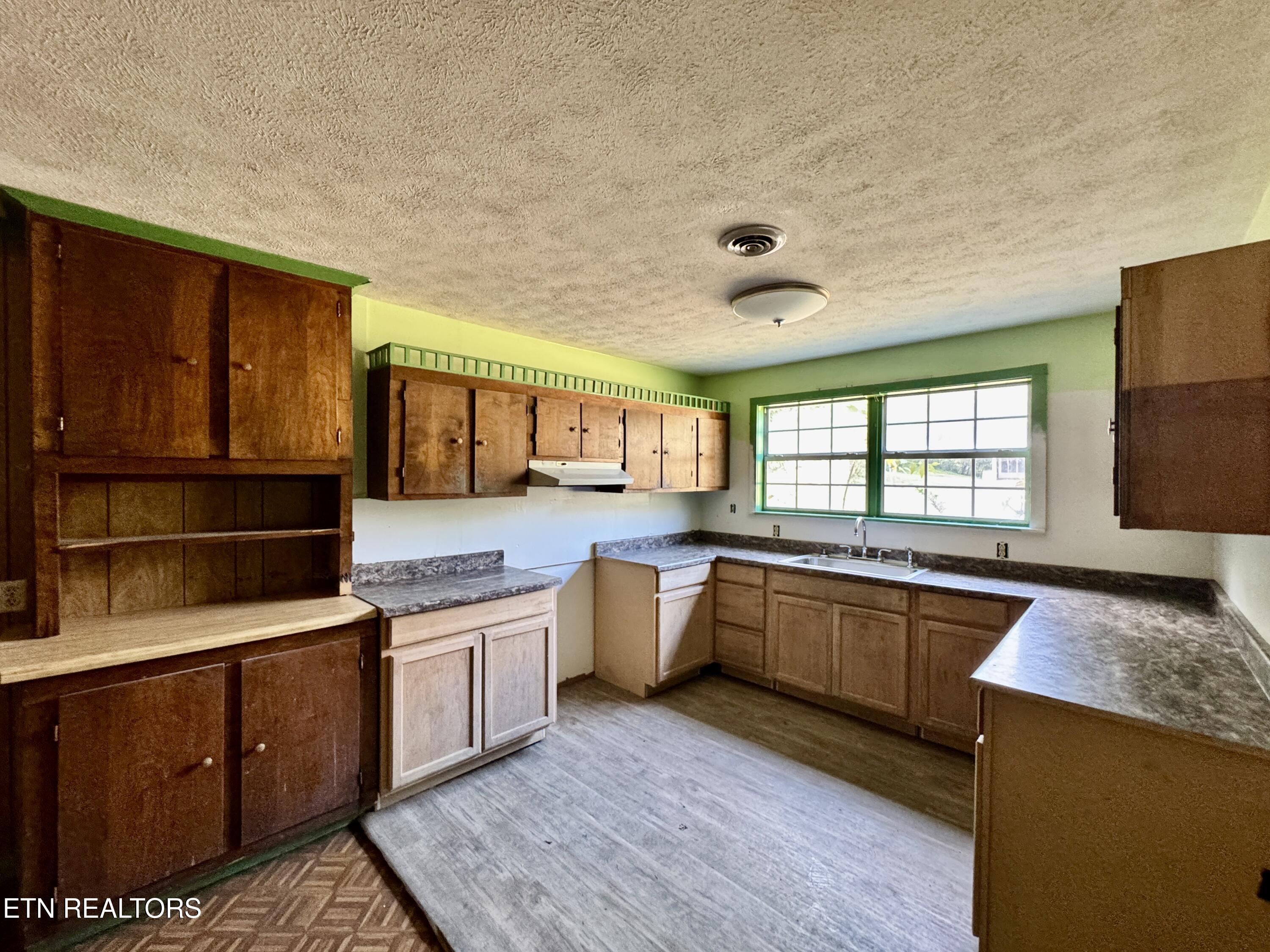 1608 Highway 116 Caryville TN 37714